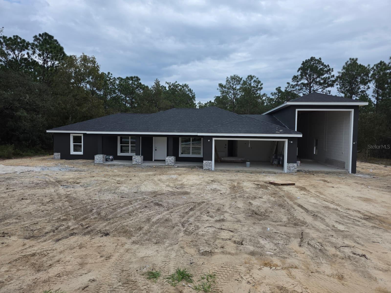 2587 SW BONABLE DRIVE