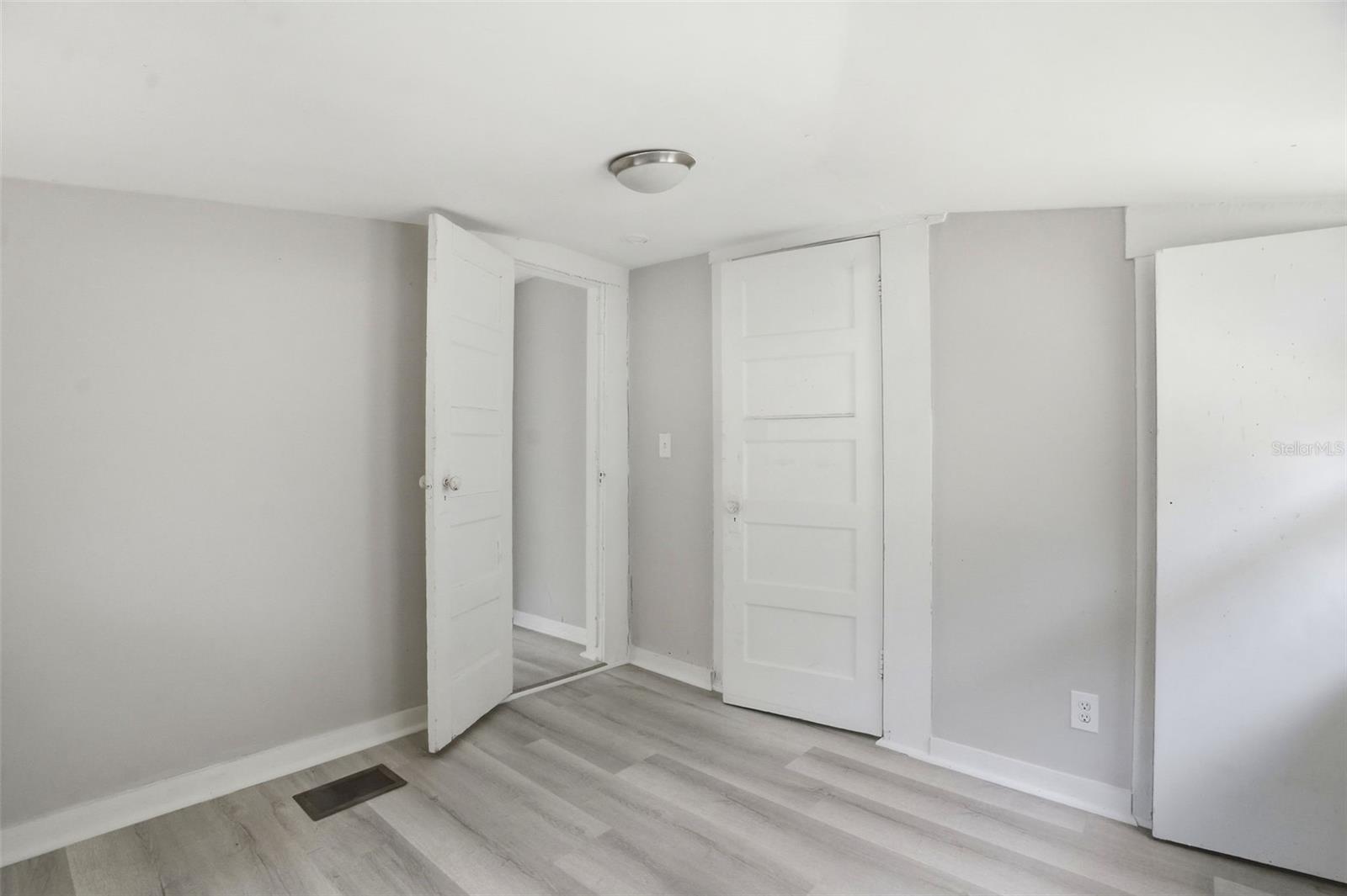 LEVERICHS J J ADD TO TOURIST PARK - Residential