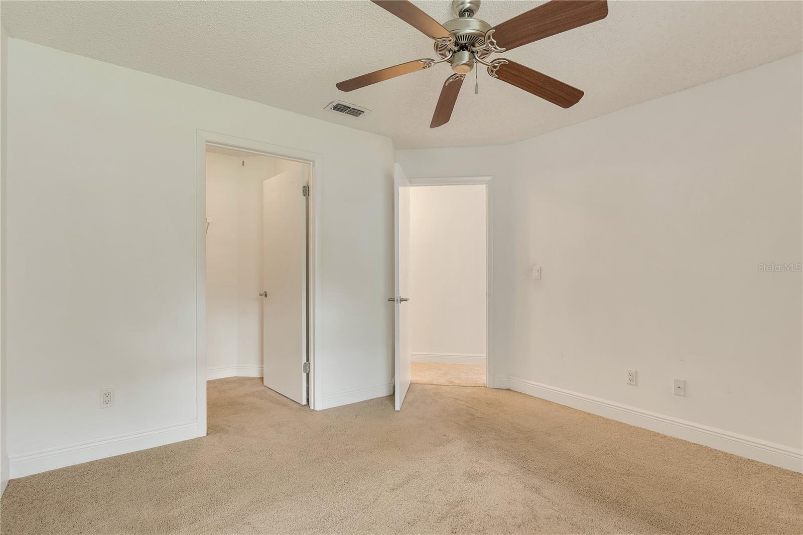 REGENCY PARK AT LAKE MARY A CONDO - Residential