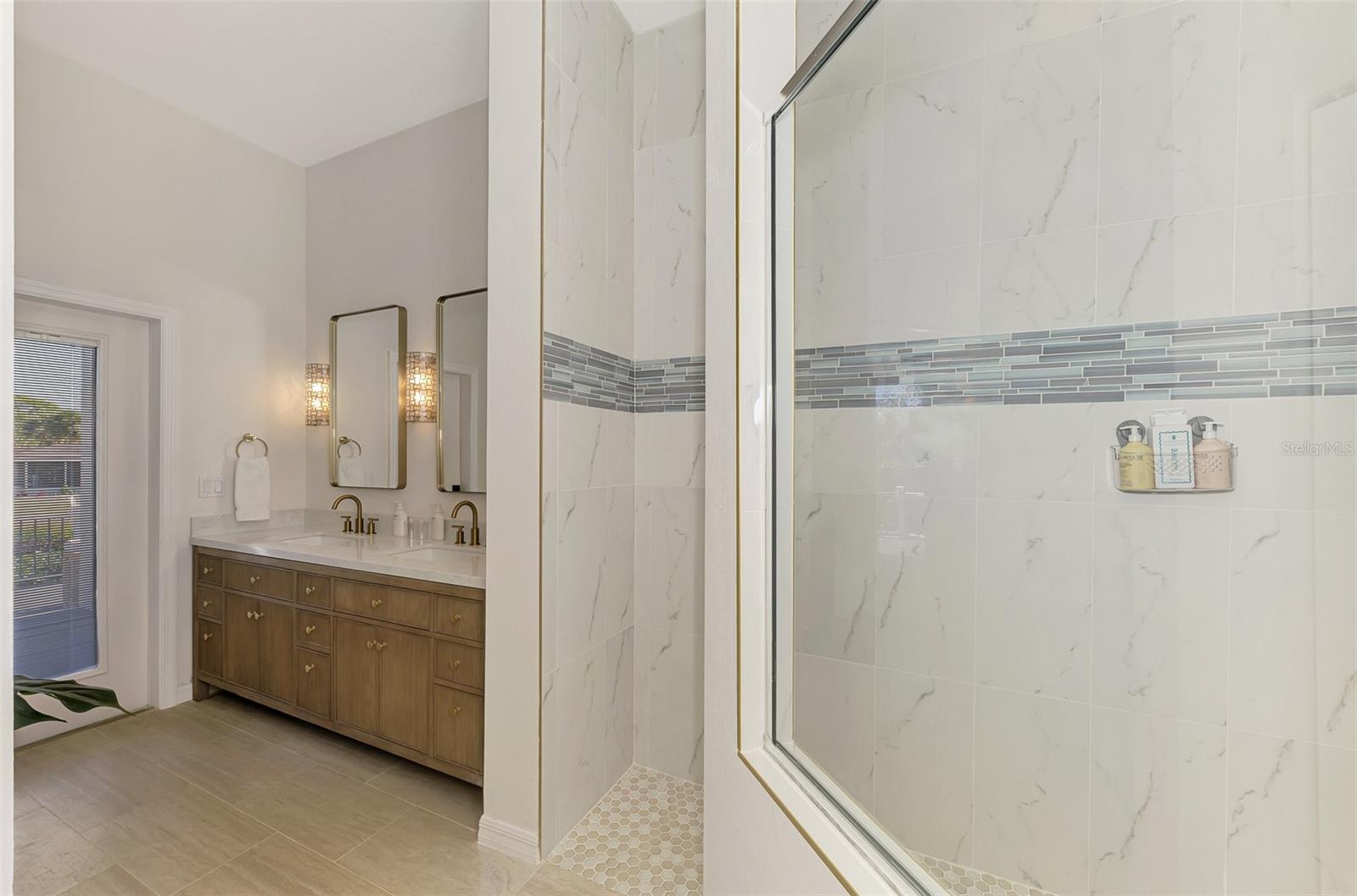 NOKOMIS ACRES - Residential