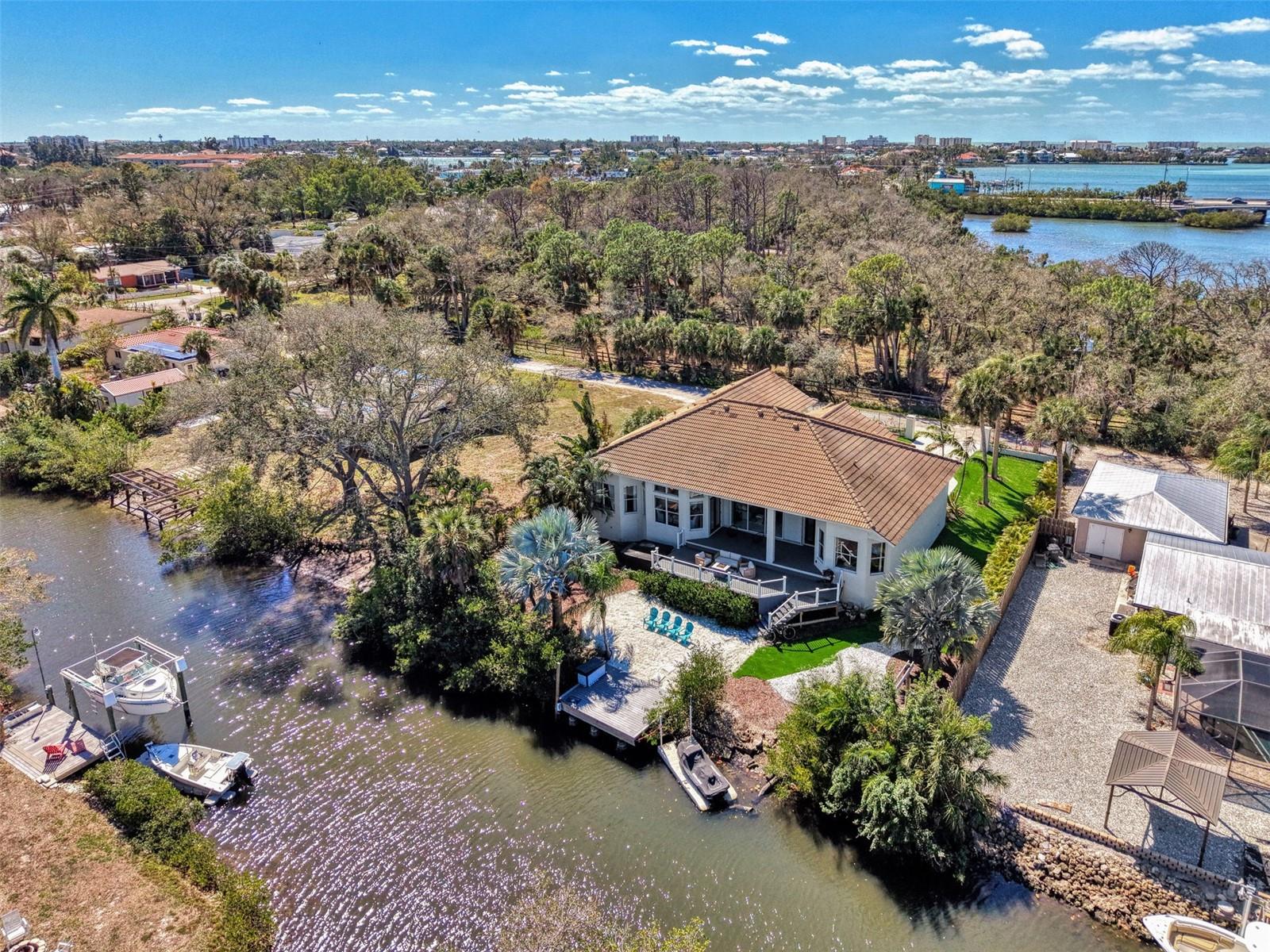 NOKOMIS ACRES - Residential