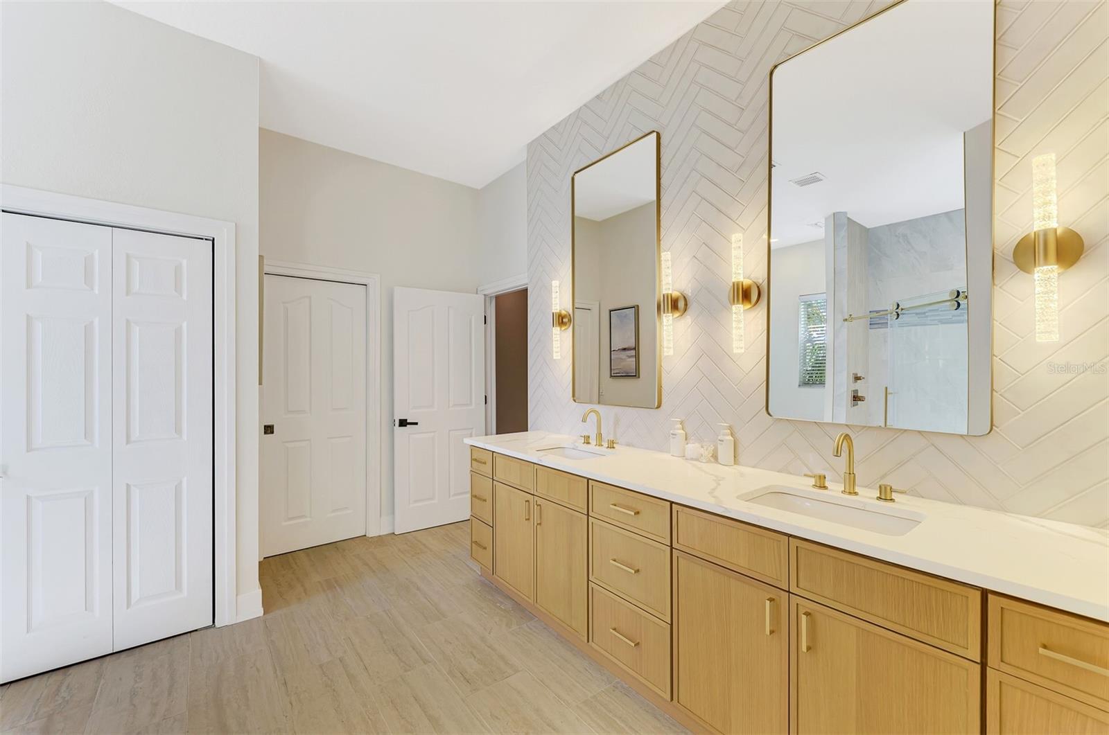 NOKOMIS ACRES - Residential