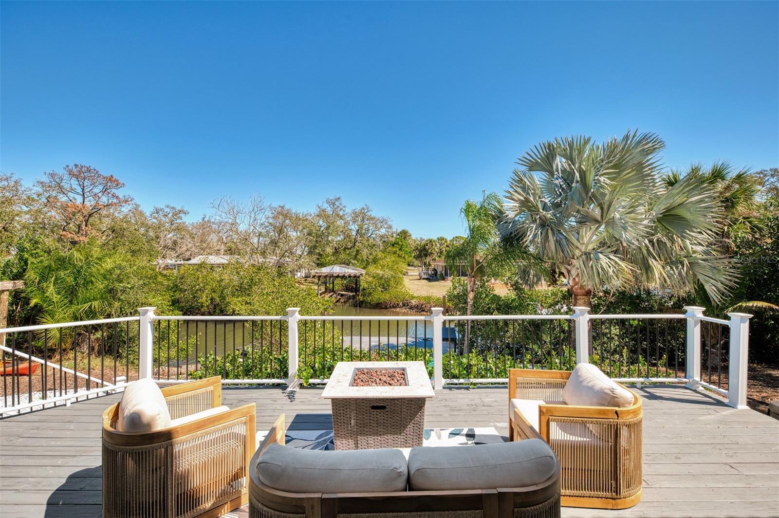 NOKOMIS ACRES - Residential