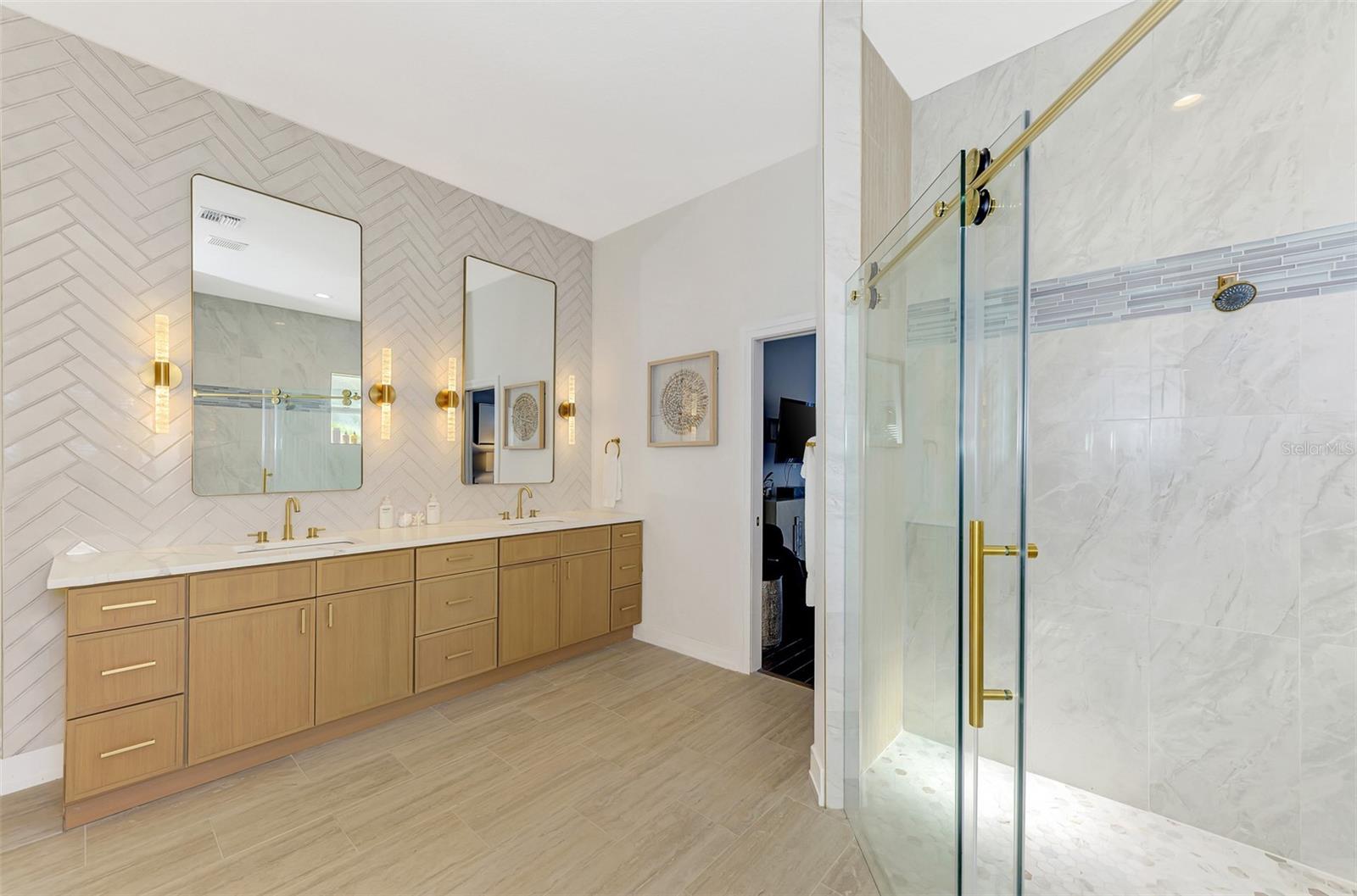 NOKOMIS ACRES - Residential