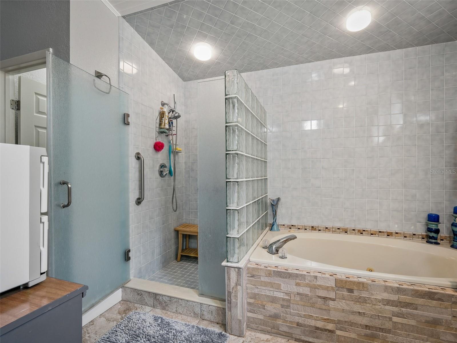 TURNBULL BAY WOODS - Residential