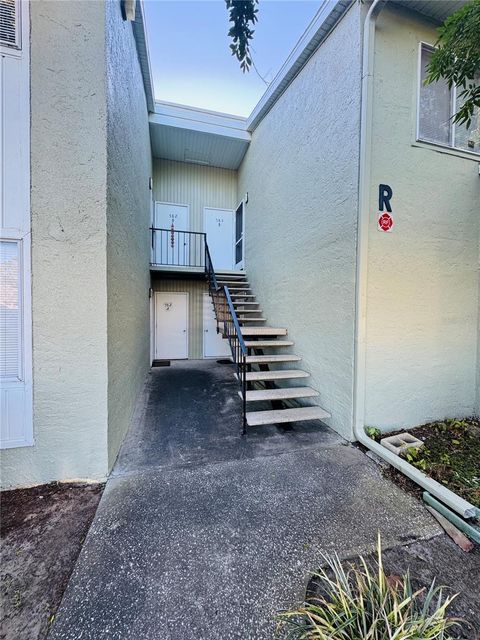 Photo of 584 Bahia Circle #B, Ocala, FL 34472 (MLS # OM697715) Photo of 584 Bahia Circle #B, Ocala, FL 34472 (MLS # OM697715)