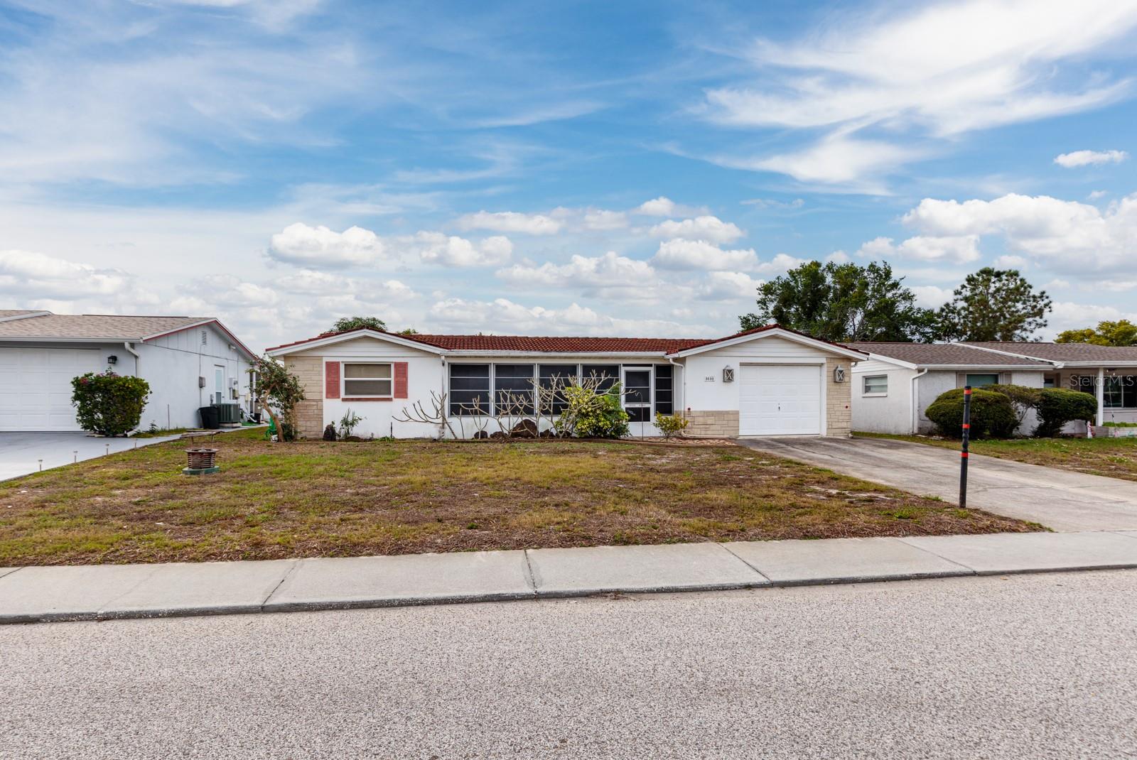 COLONIAL HILLS - Residential