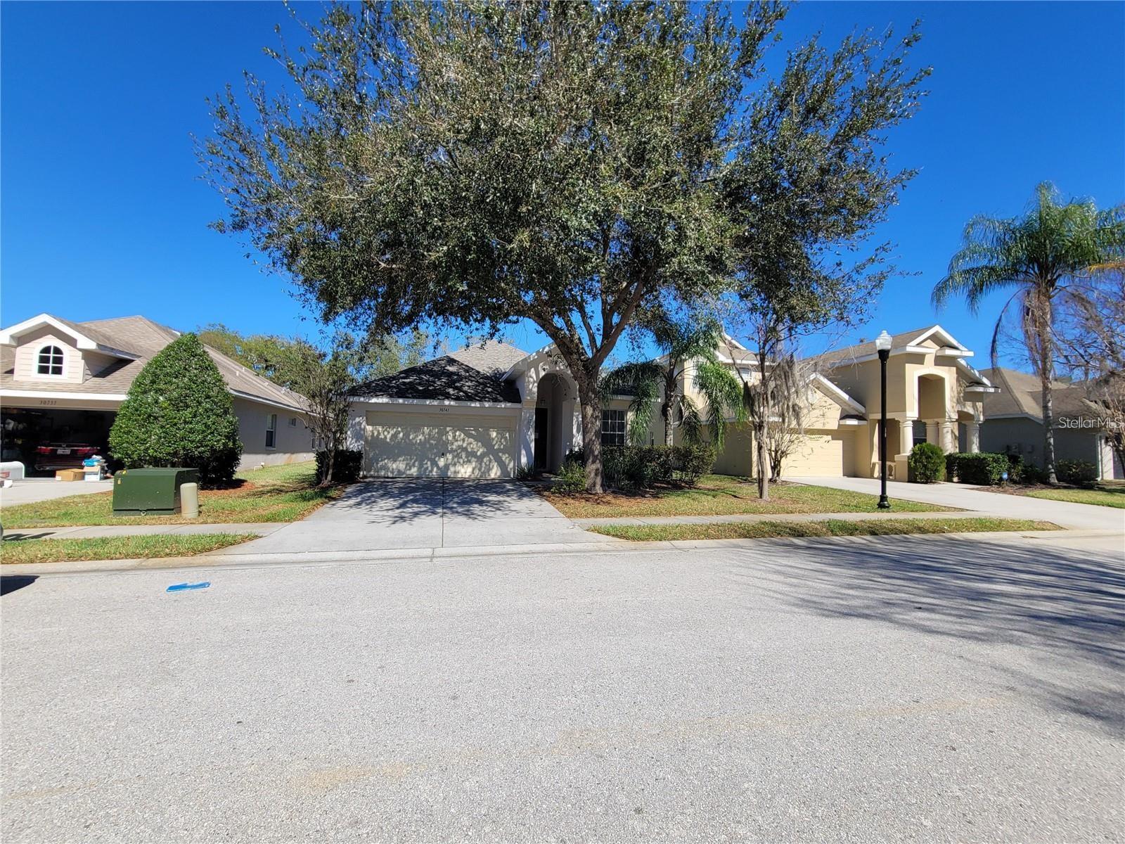 COUNTRY WALK - Residential Lease