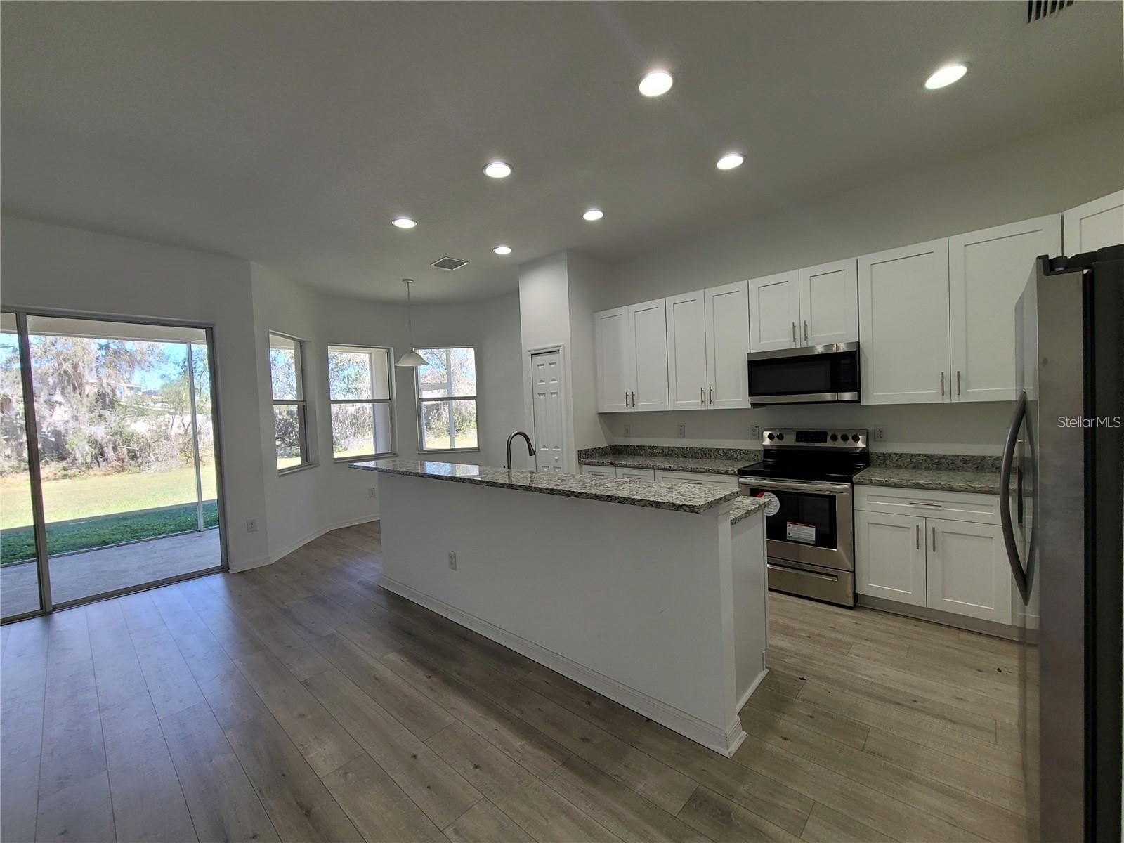 COUNTRY WALK - Residential Lease