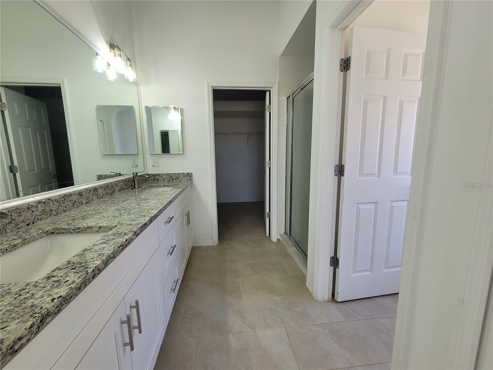 COUNTRY WALK - Residential Lease