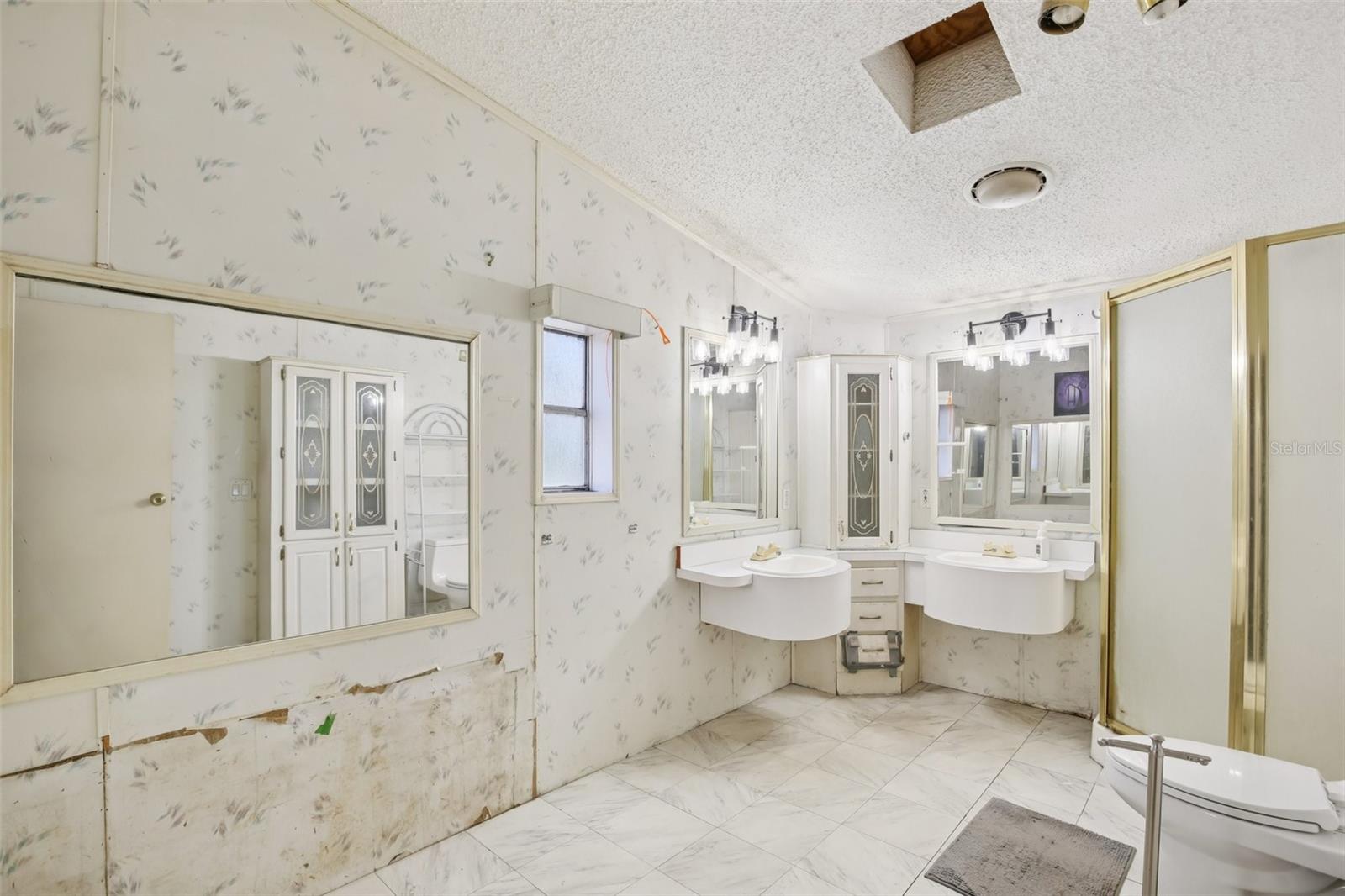 HAZEN HEIGHTS - Residential