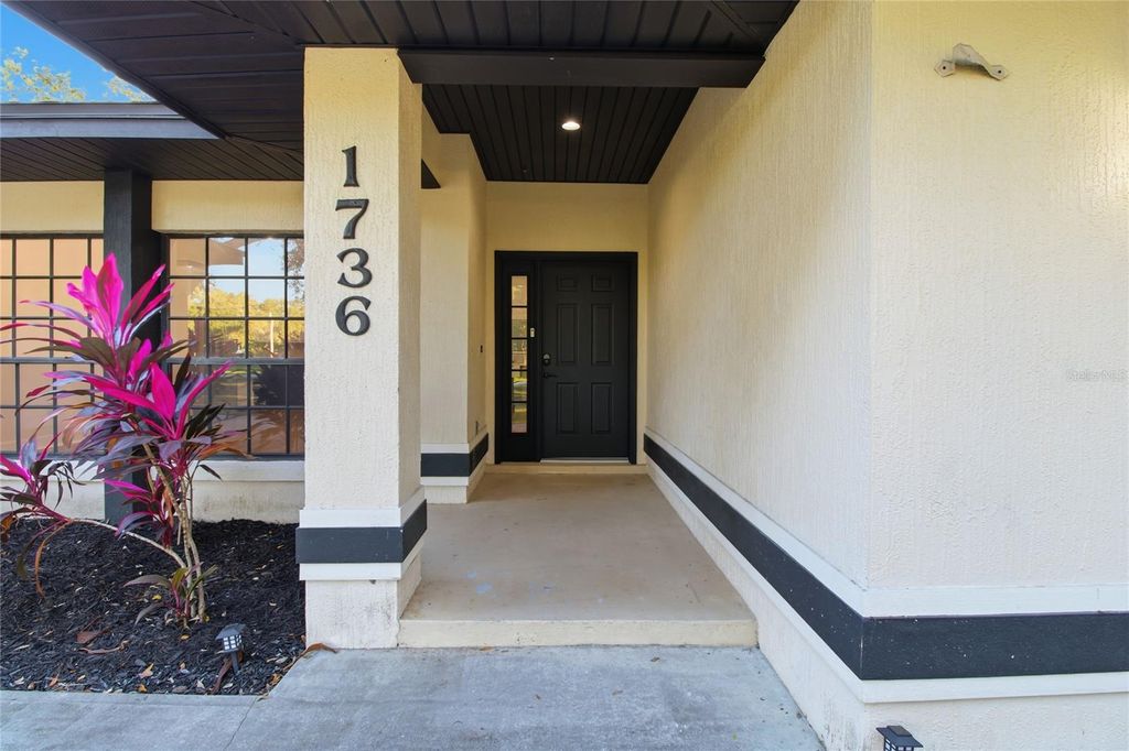 Photo of 1736 Itchepackesassa Drive, Lakeland, FL 33810 (MLS # L4958187)