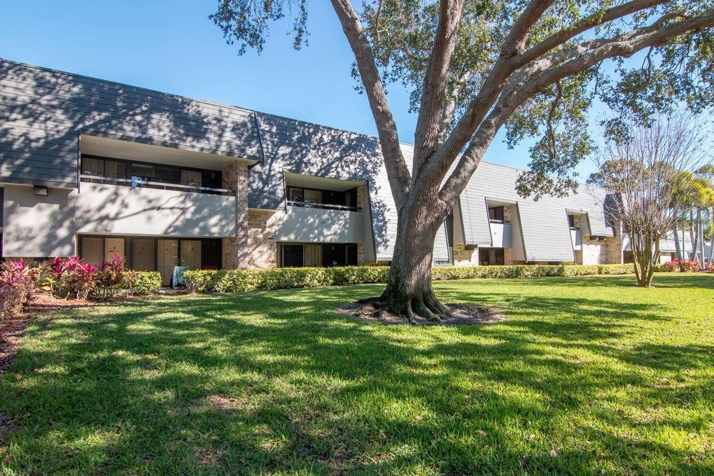 Photo of 36750 Us Highway 19 N #7-110, Palm Harbor, FL 34683 (MLS # TB8474626)