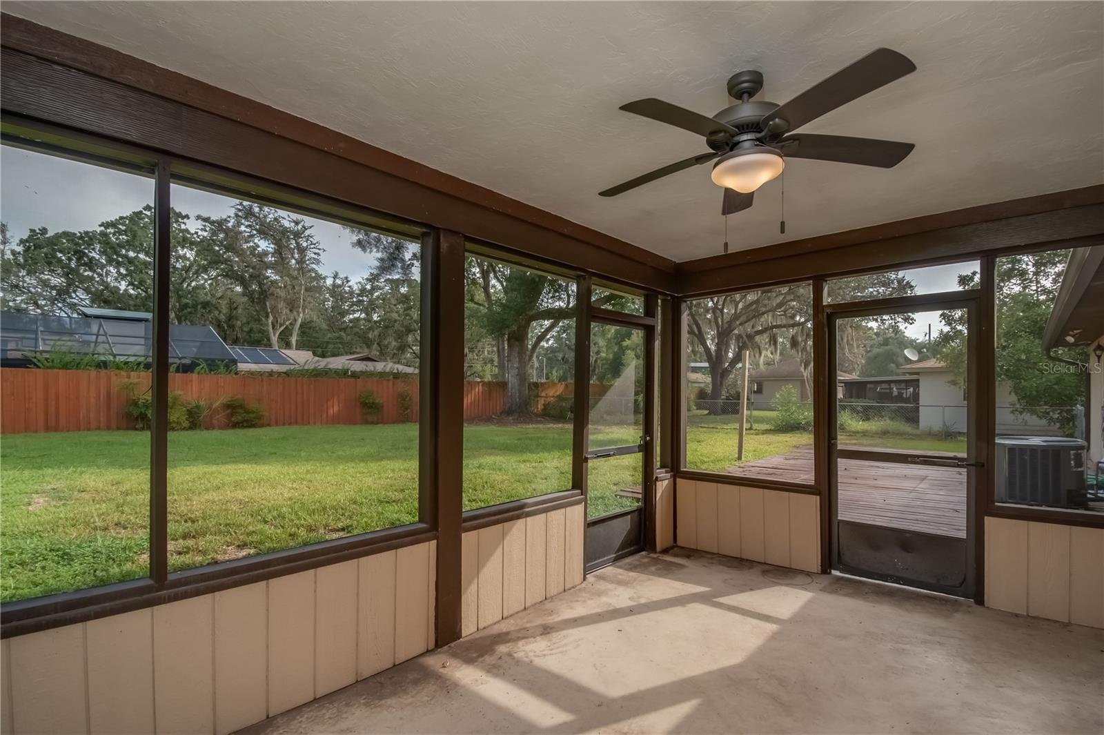 COUNTRY ESTATE - Residential Lease