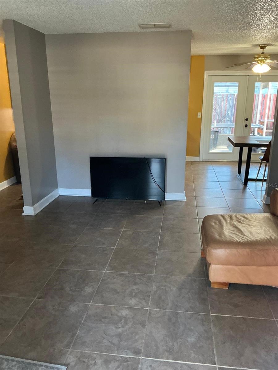 DAVIS A M - Residential