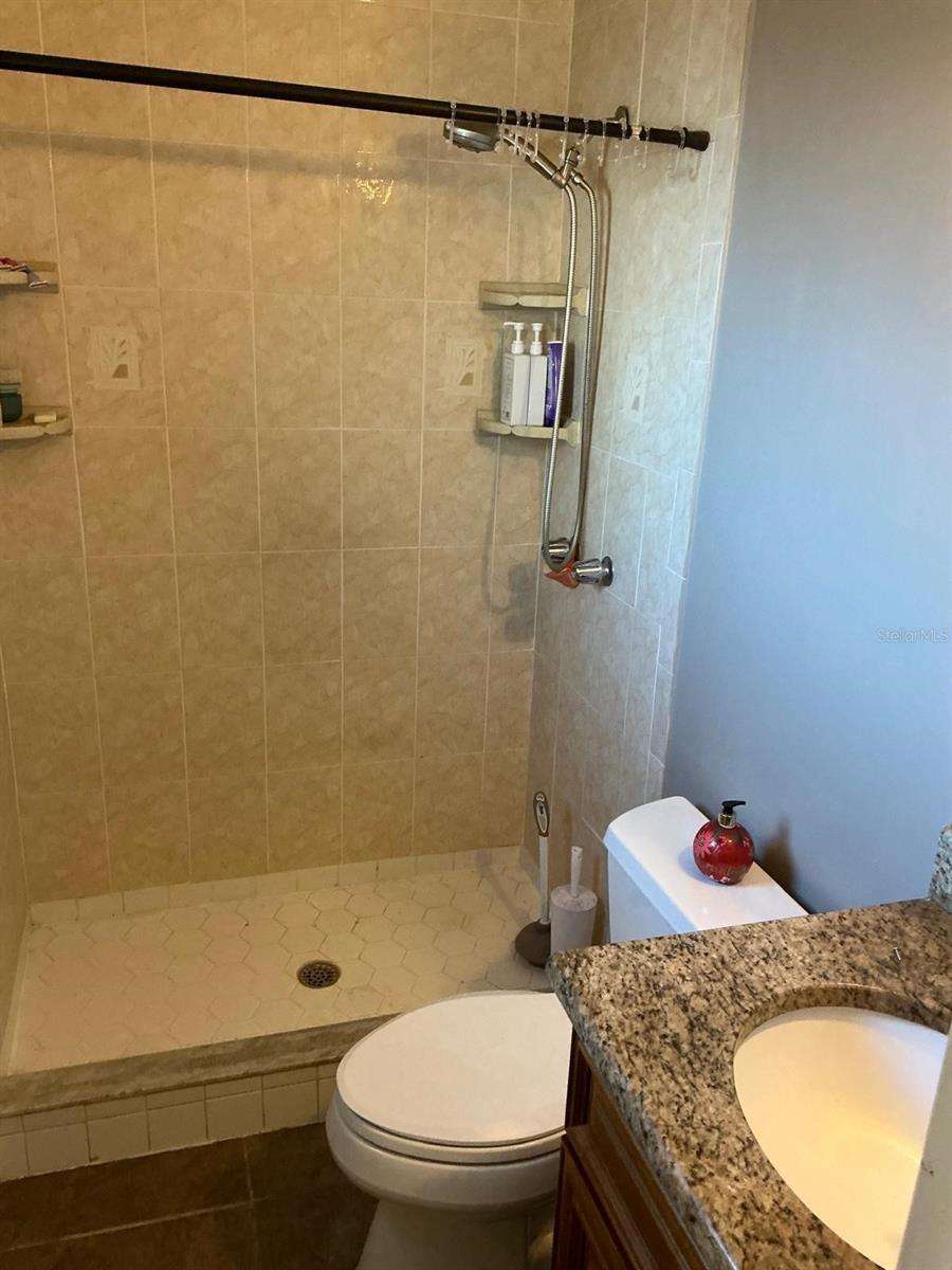 DAVIS A M - Residential