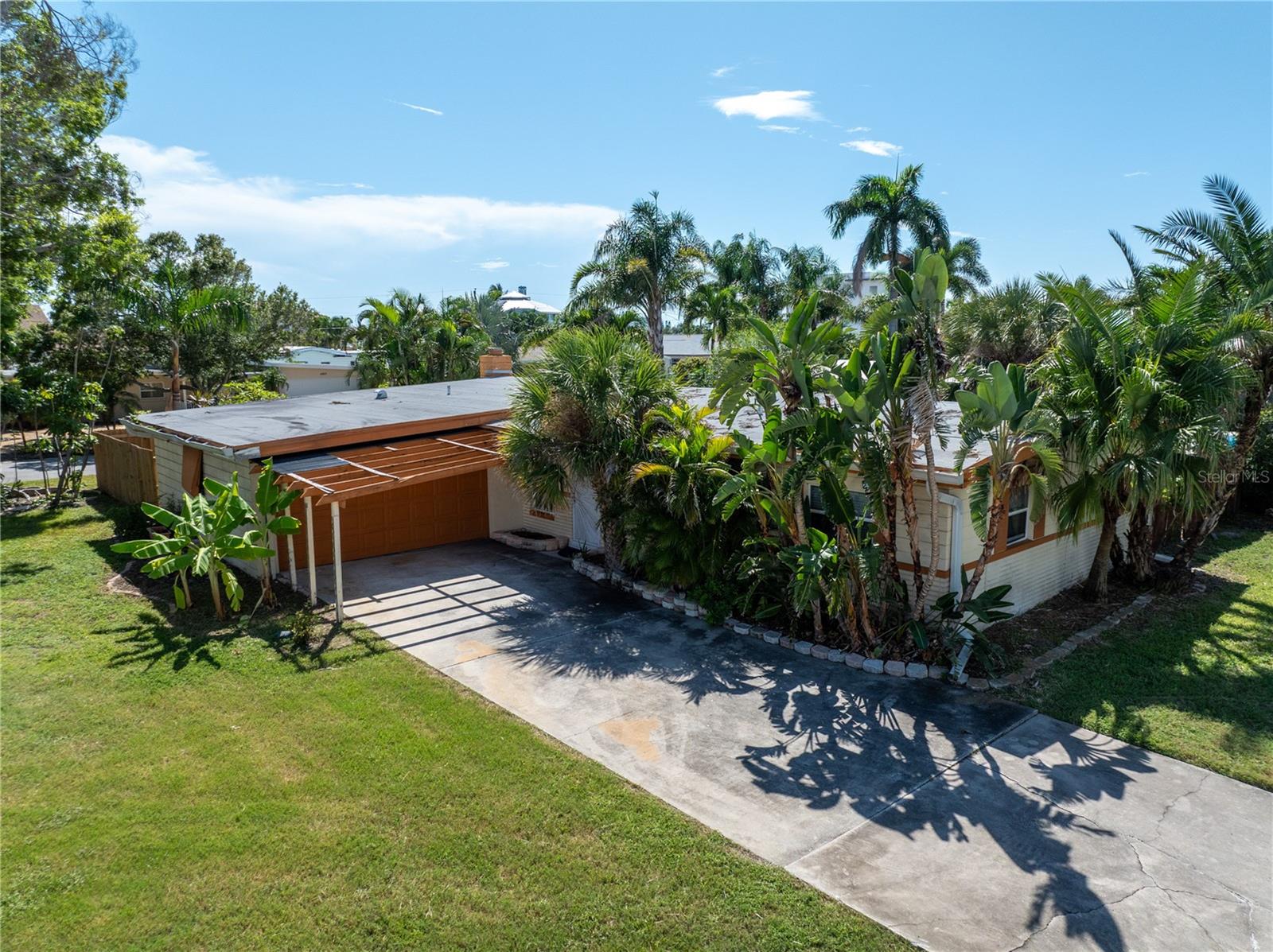 PASADENA ISLE - Residential