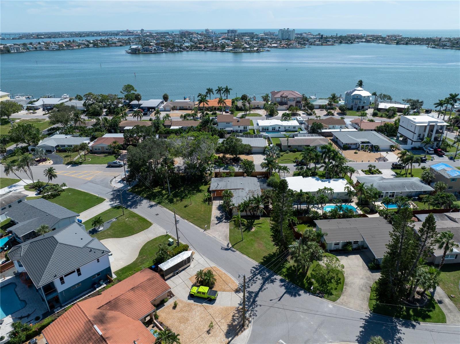 PASADENA ISLE - Residential