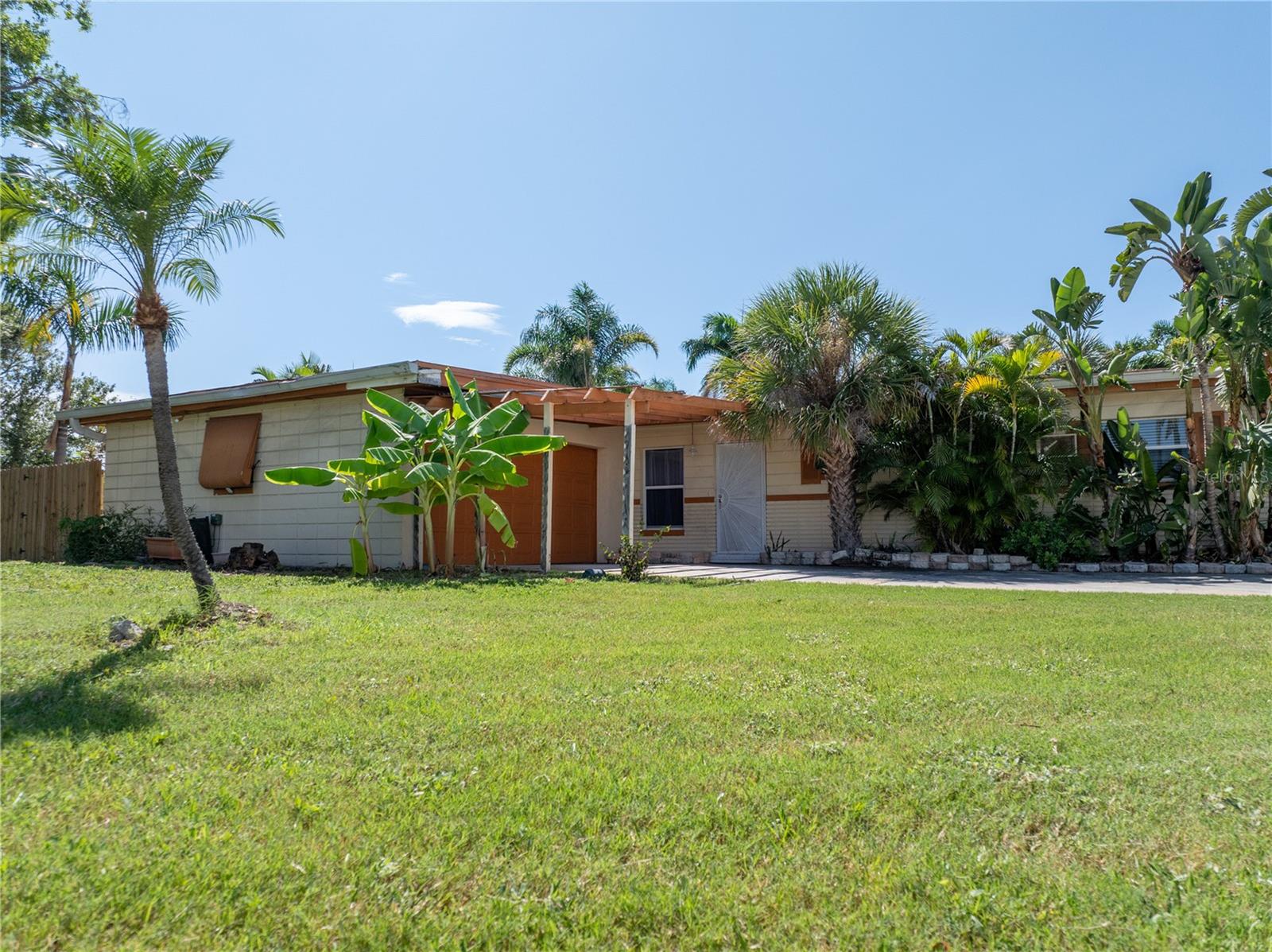 PASADENA ISLE - Residential