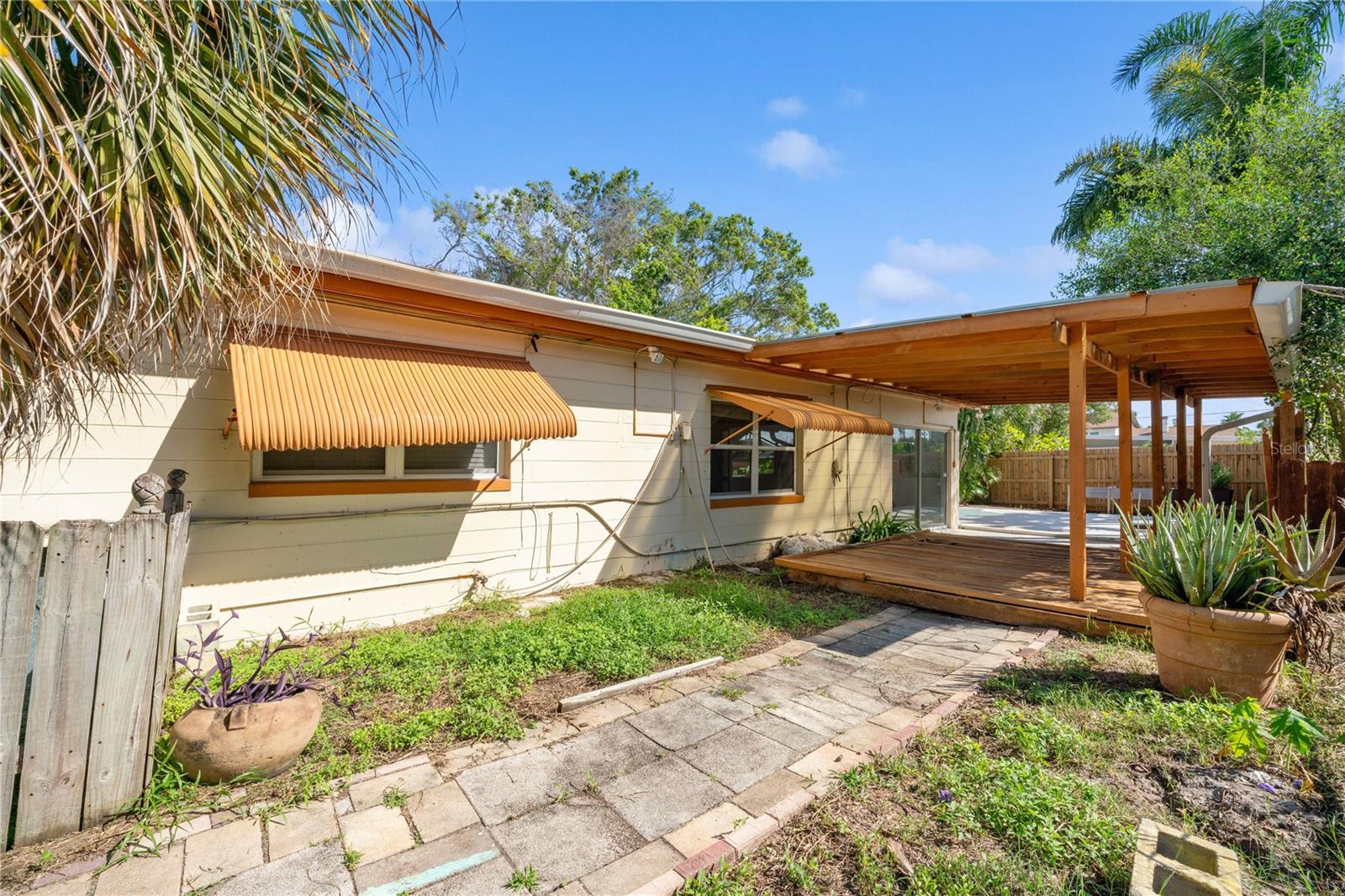 PASADENA ISLE - Residential