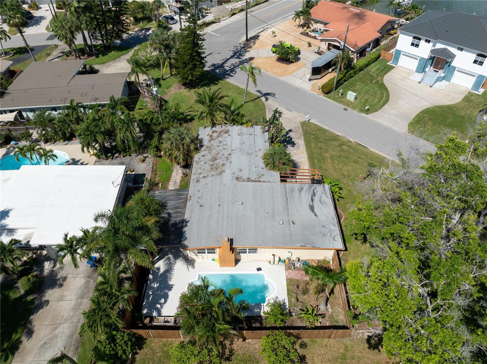 PASADENA ISLE - Residential