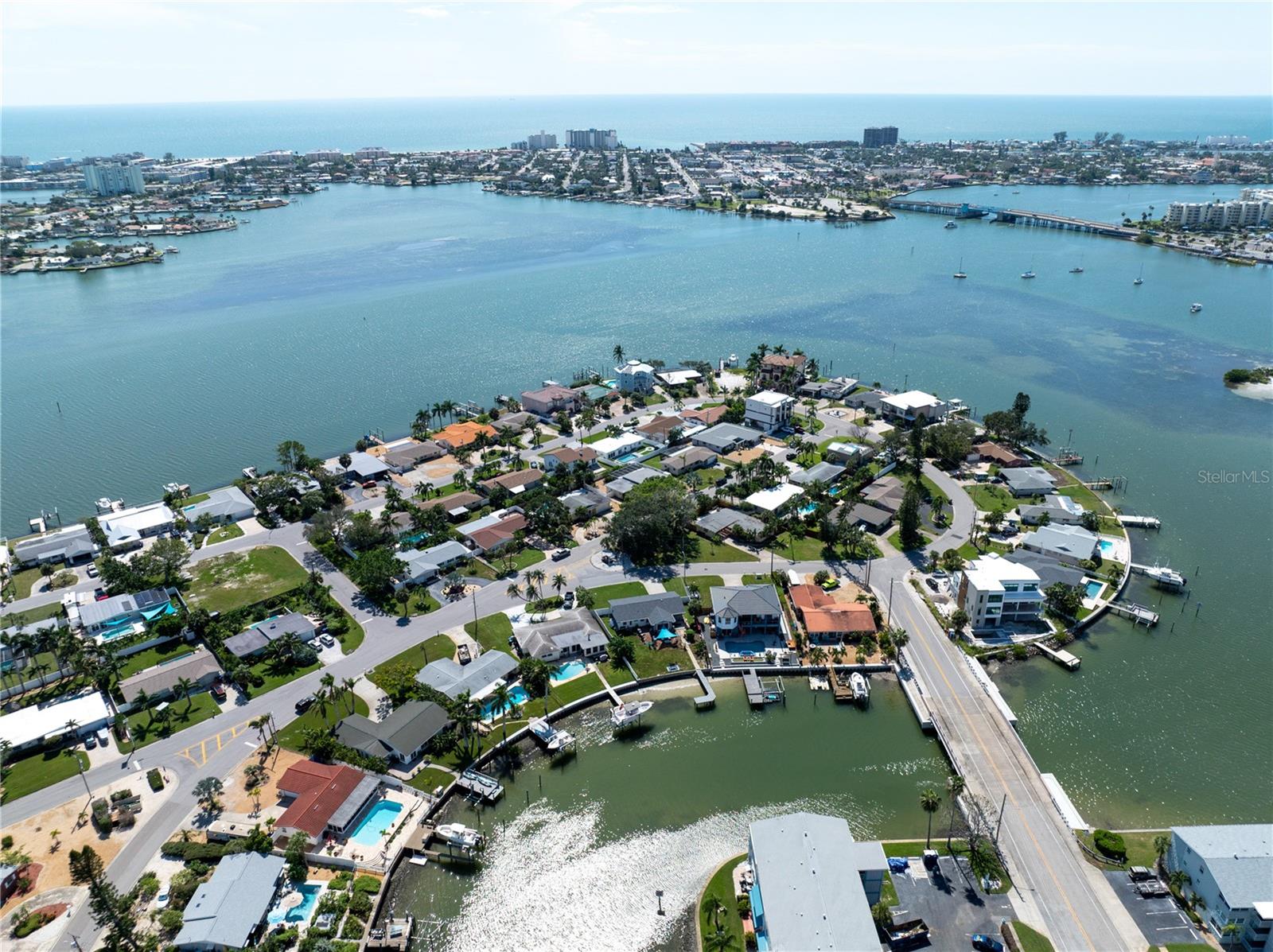 PASADENA ISLE - Residential