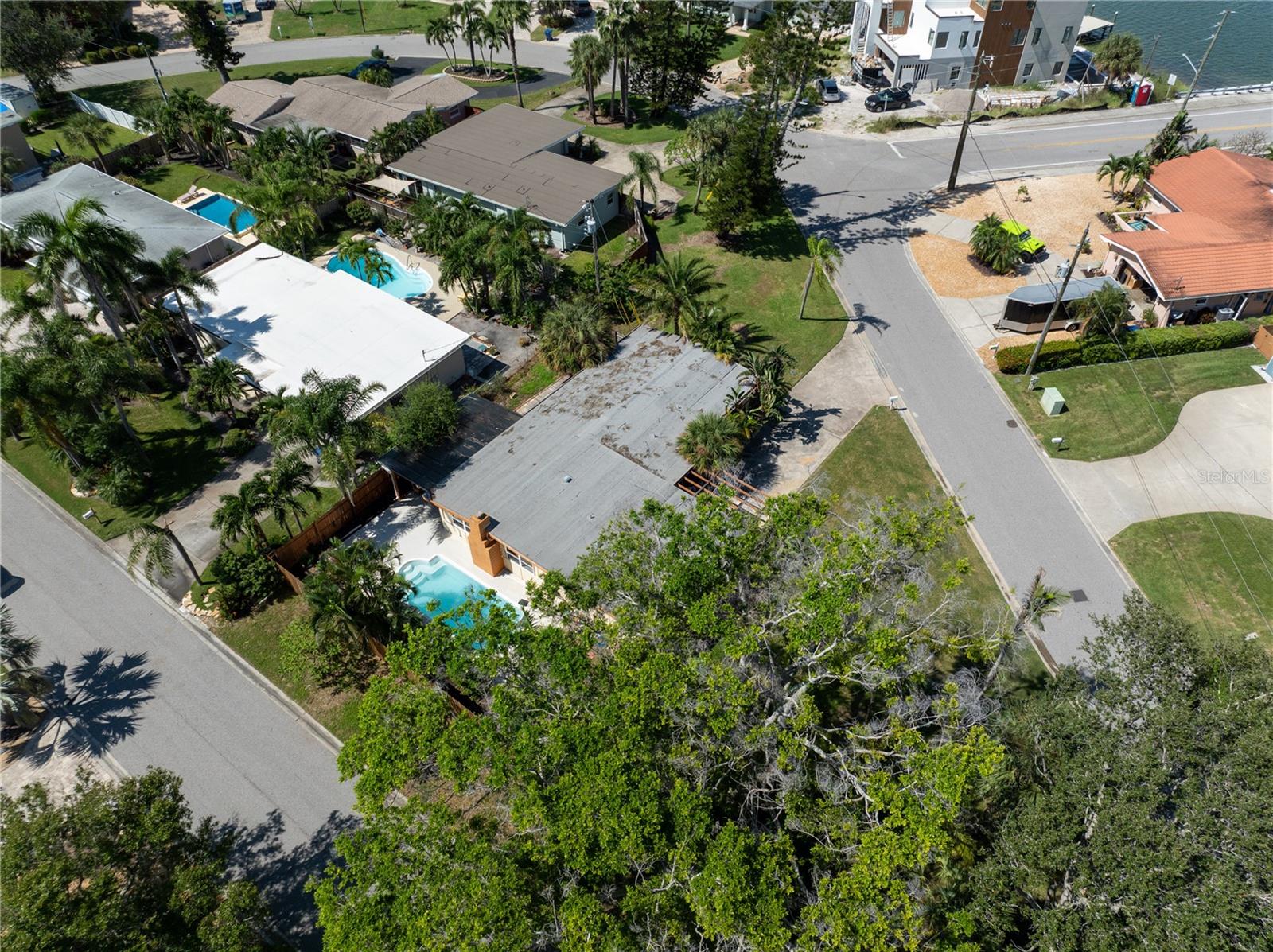 PASADENA ISLE - Residential