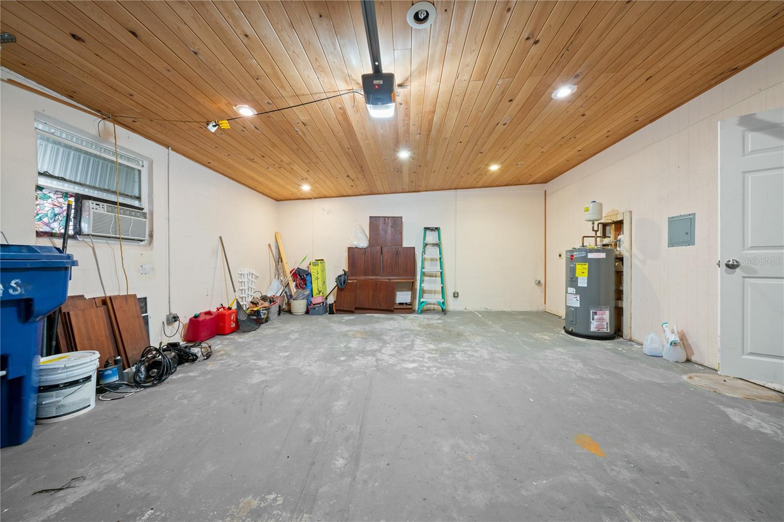 PASADENA ISLE - Residential