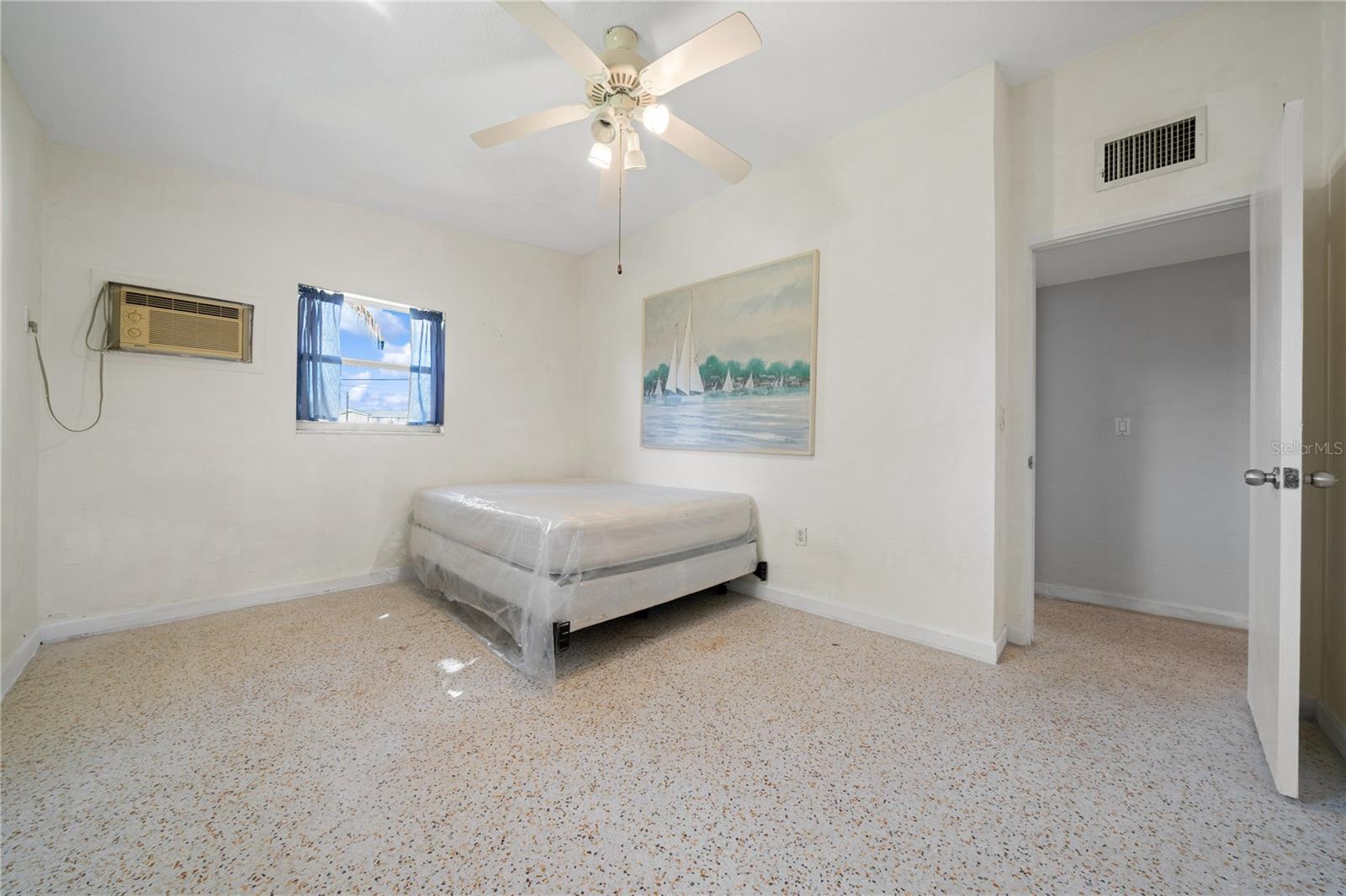 PASADENA ISLE - Residential