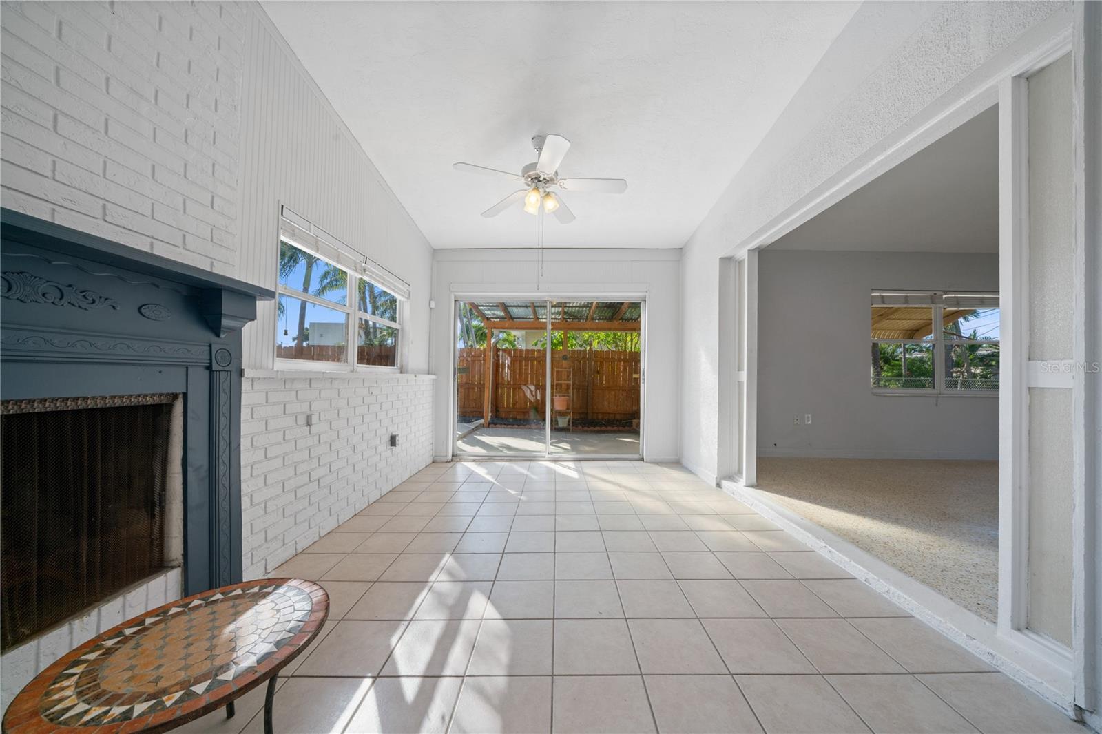 PASADENA ISLE - Residential