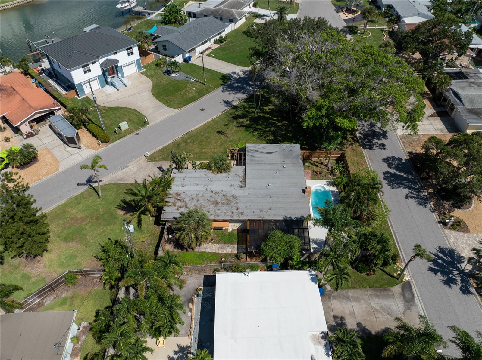 PASADENA ISLE - Residential