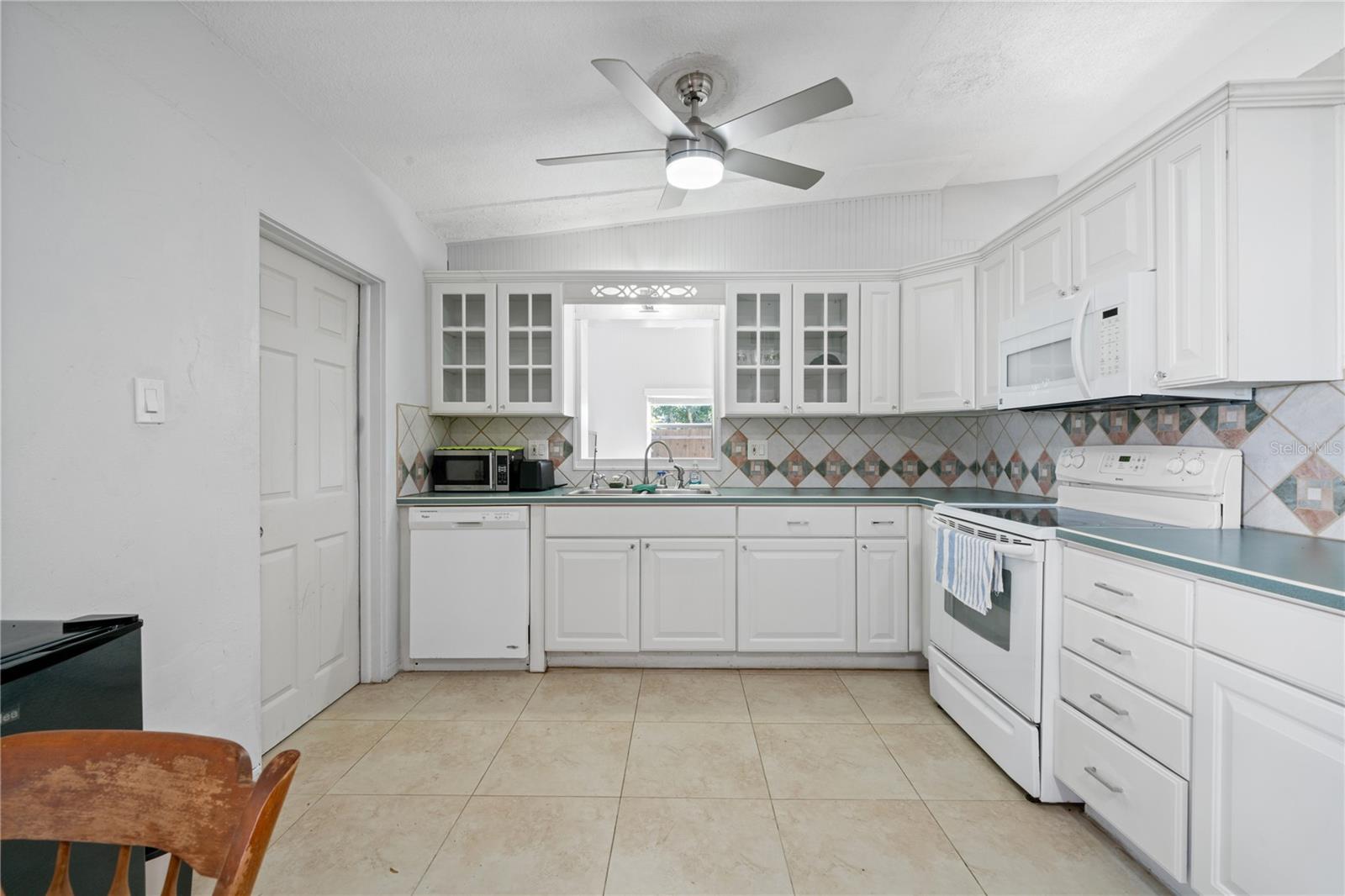 PASADENA ISLE - Residential