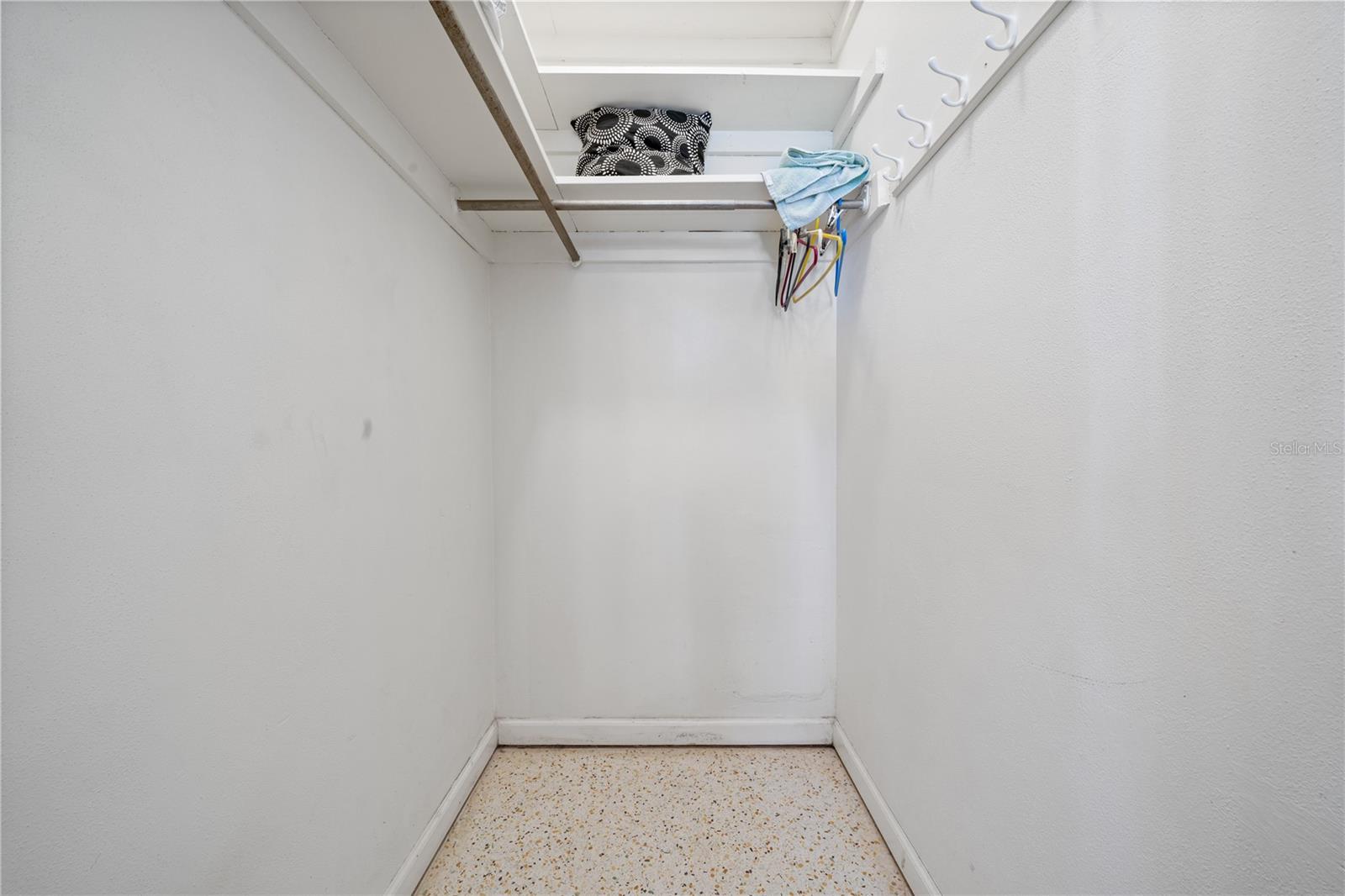 PASADENA ISLE - Residential