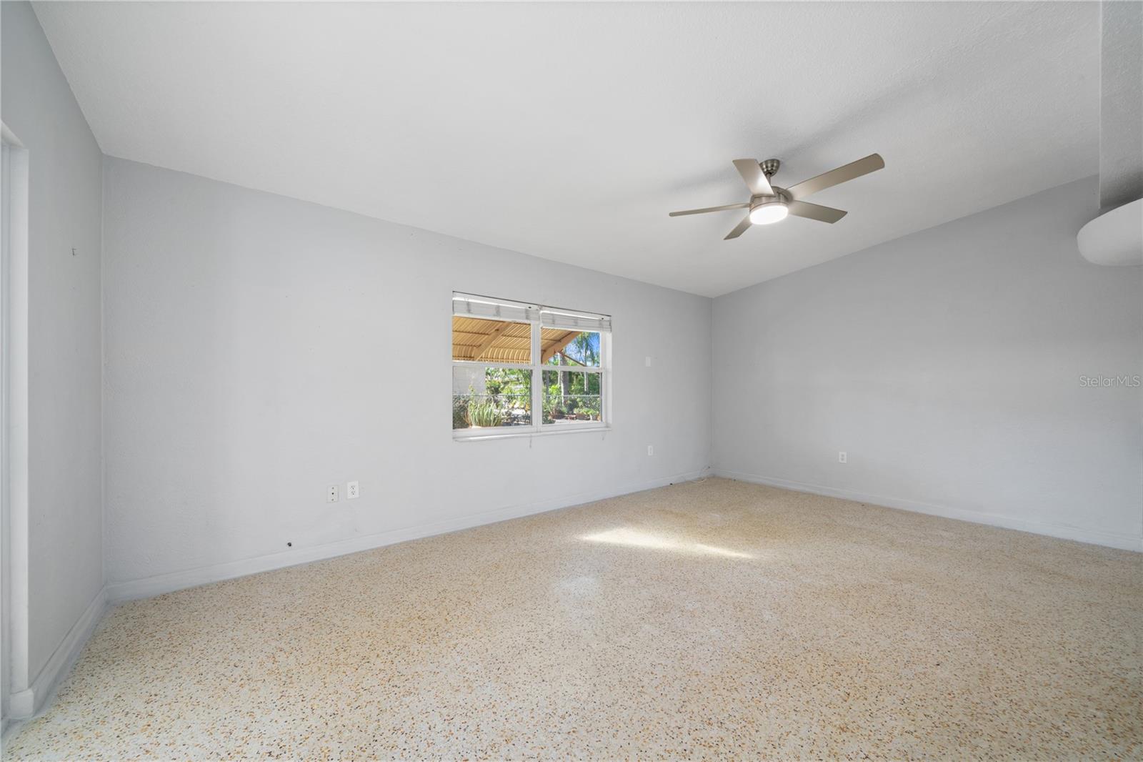 PASADENA ISLE - Residential