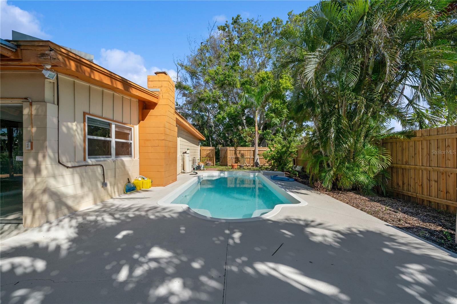 PASADENA ISLE - Residential