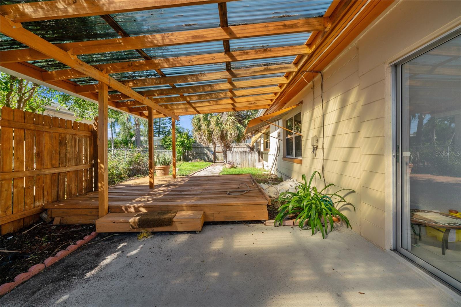 PASADENA ISLE - Residential