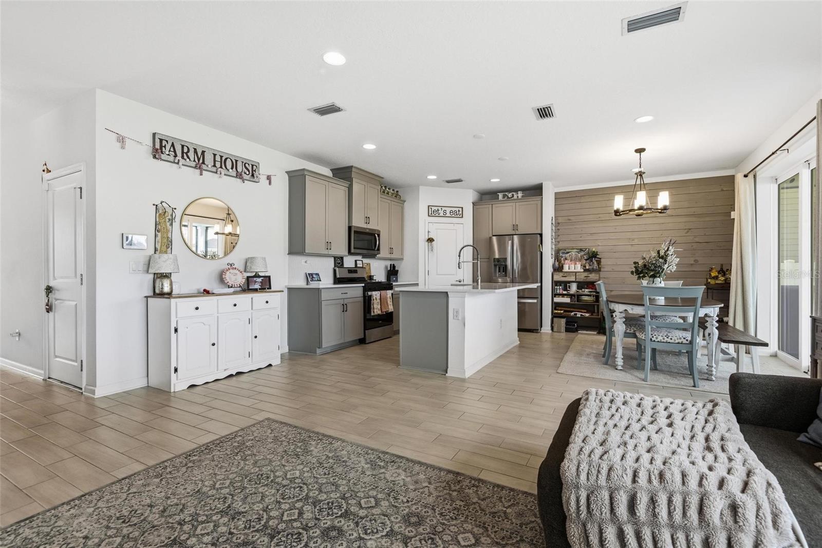 CORDOVA PALMS PH 1 - Residential