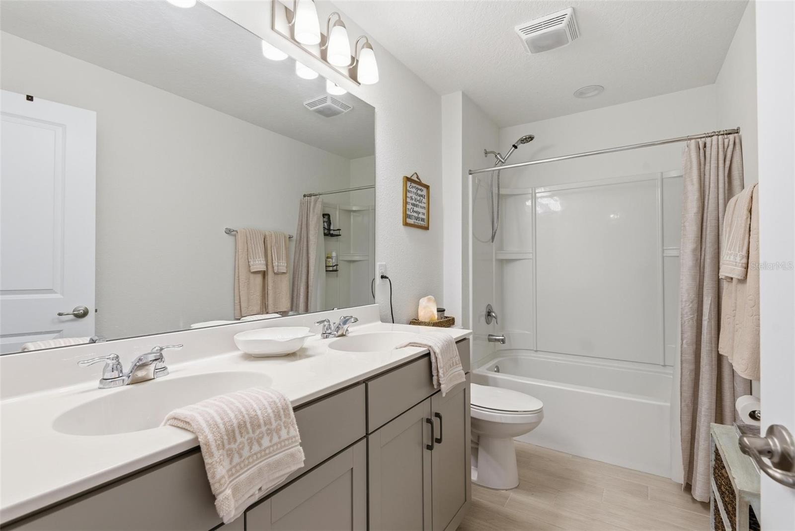 CORDOVA PALMS PH 1 - Residential