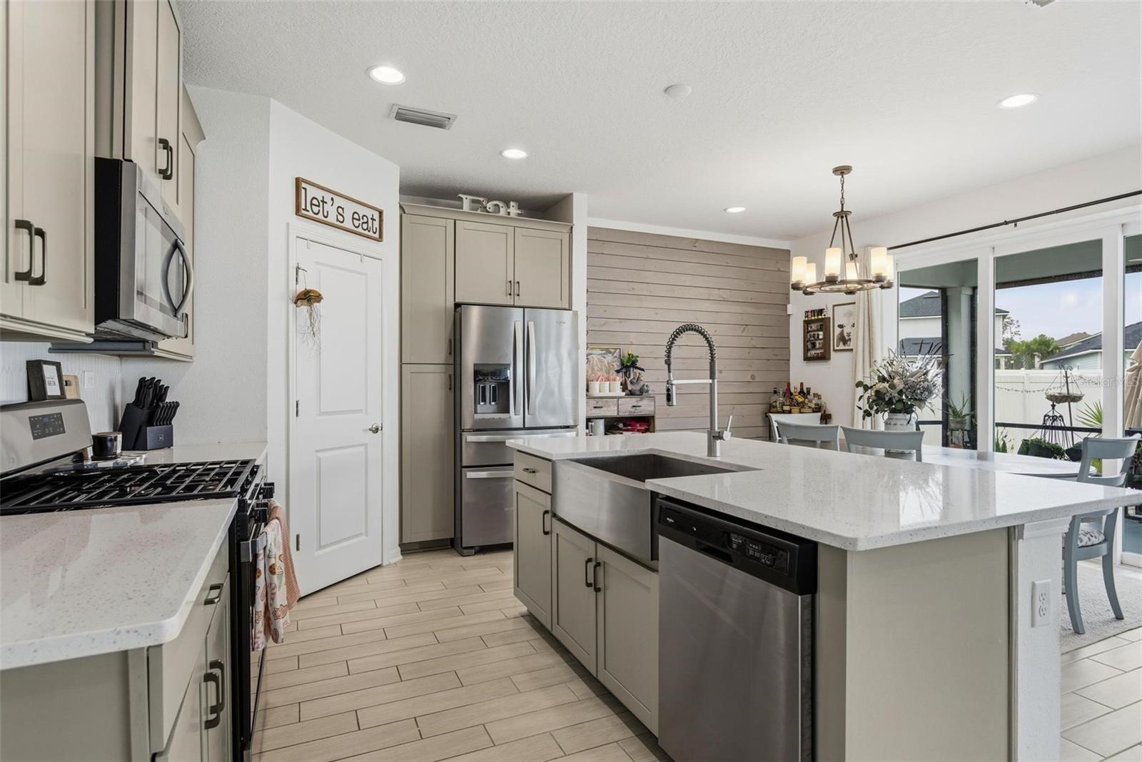 CORDOVA PALMS PH 1 - Residential