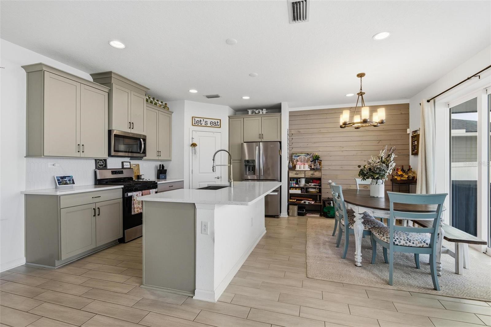 CORDOVA PALMS PH 1 - Residential