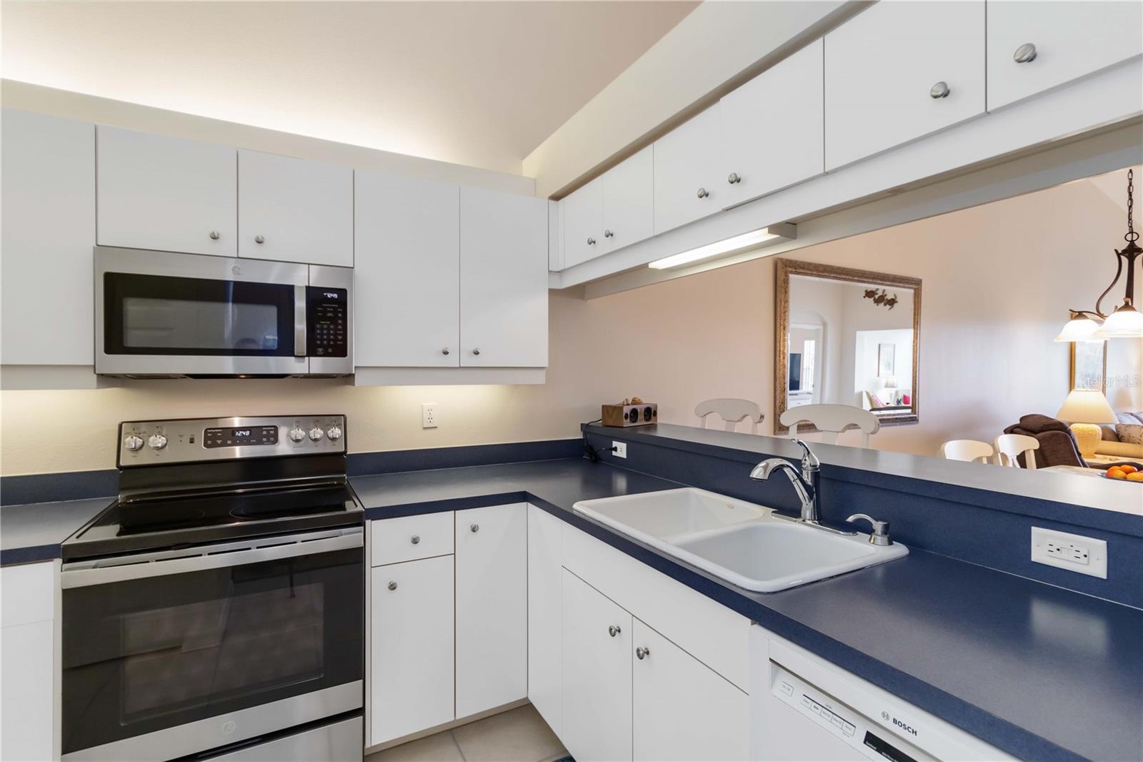 SOUTH PRESERVE I/WATERSIDE VILLAGE - Residential