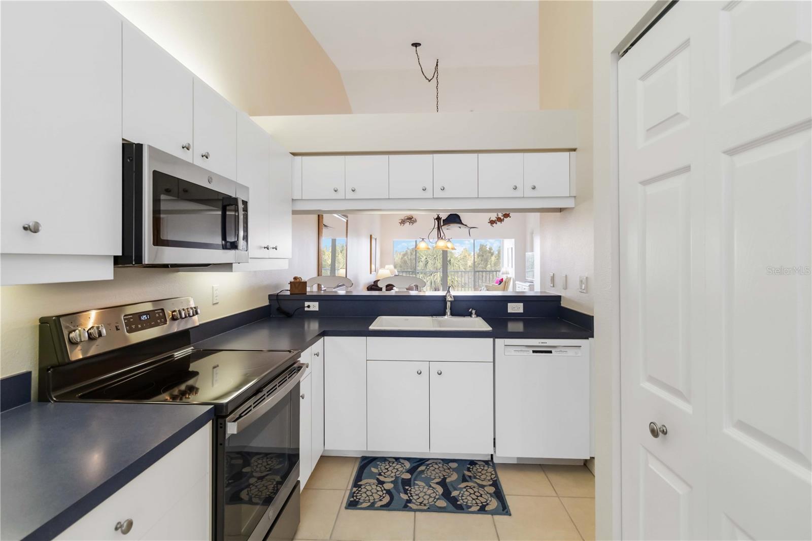 SOUTH PRESERVE I/WATERSIDE VILLAGE - Residential