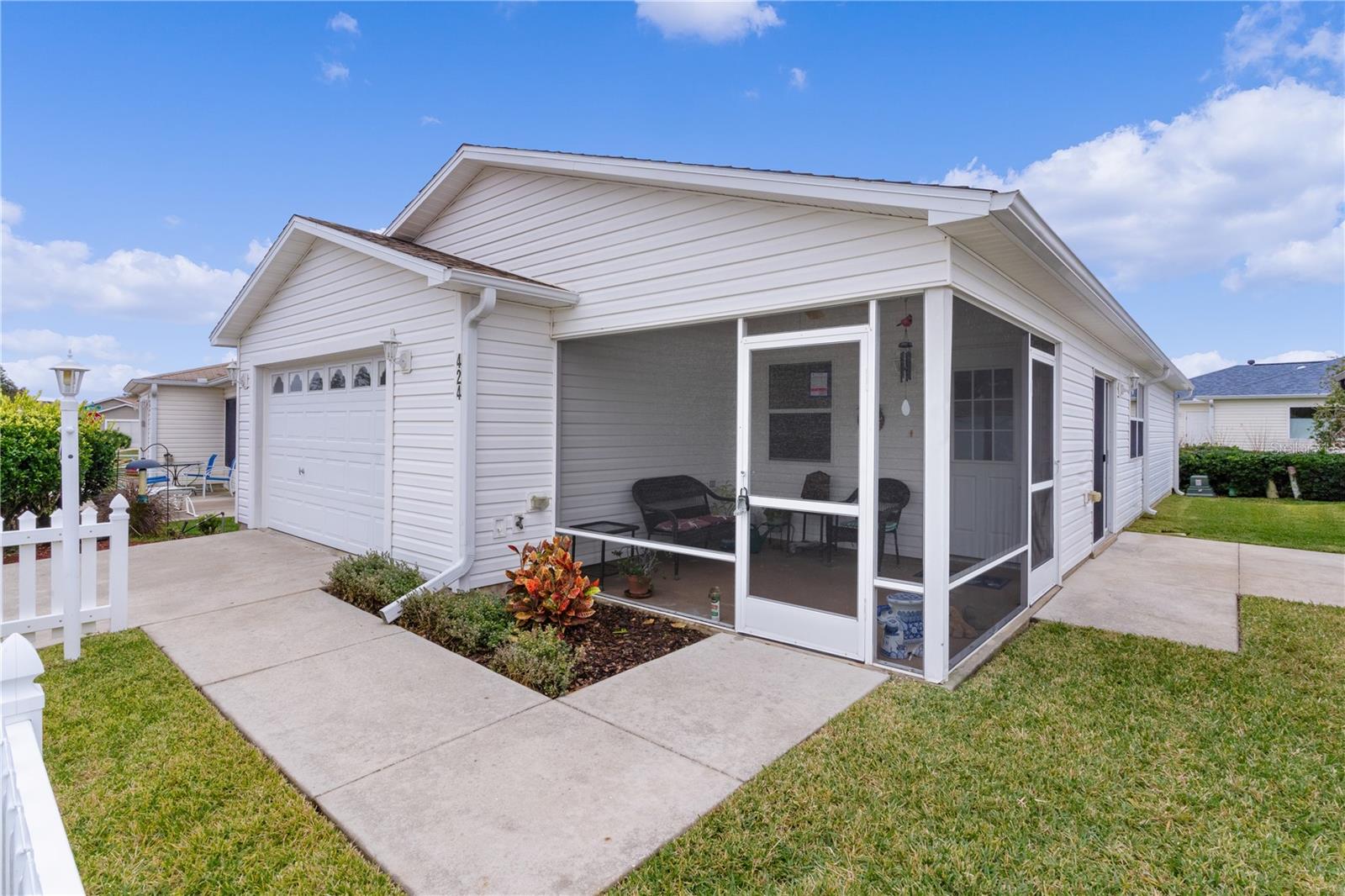 424 ROSE CROFT TERRACE