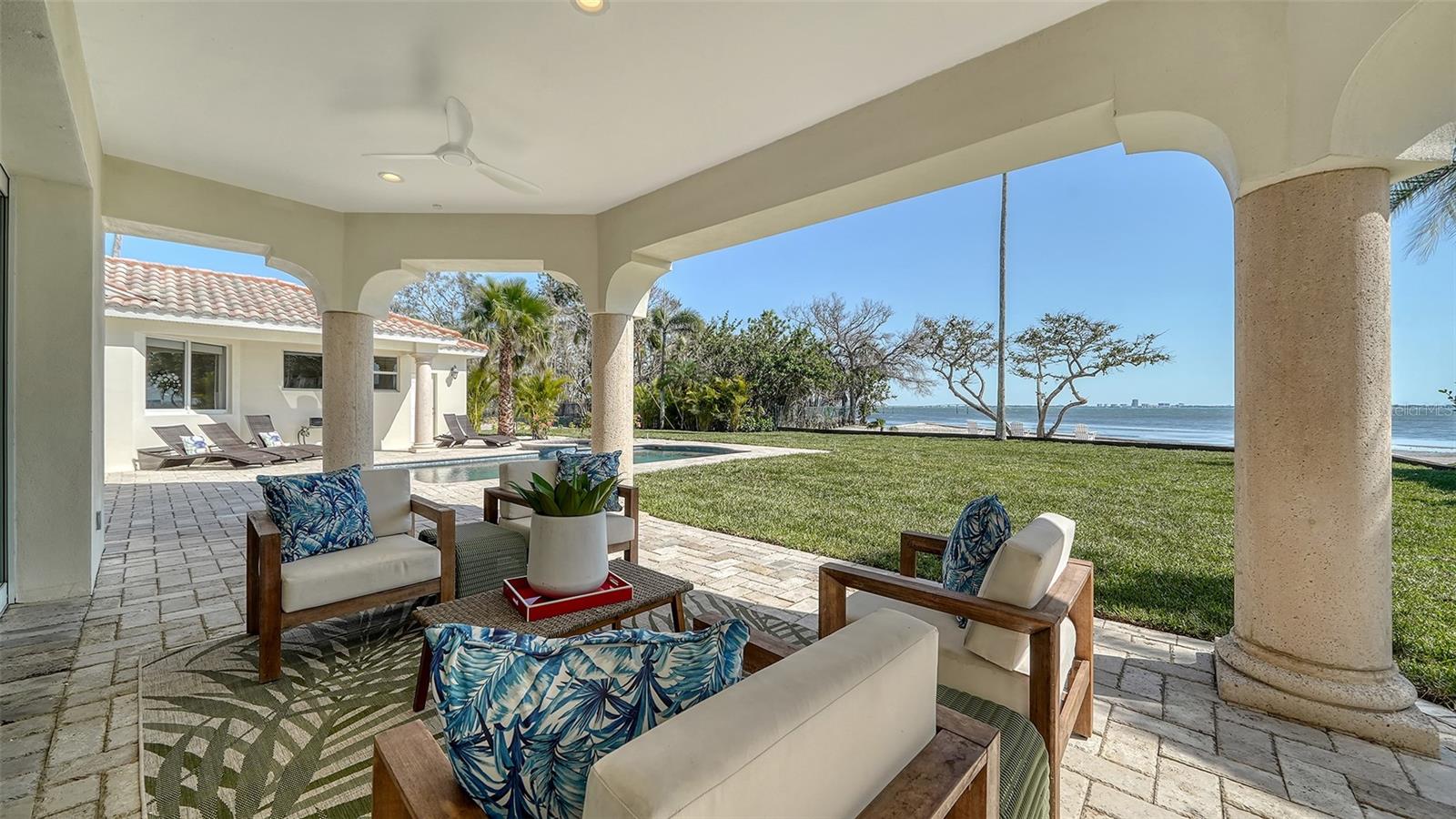 404 S SHORE DRIVE