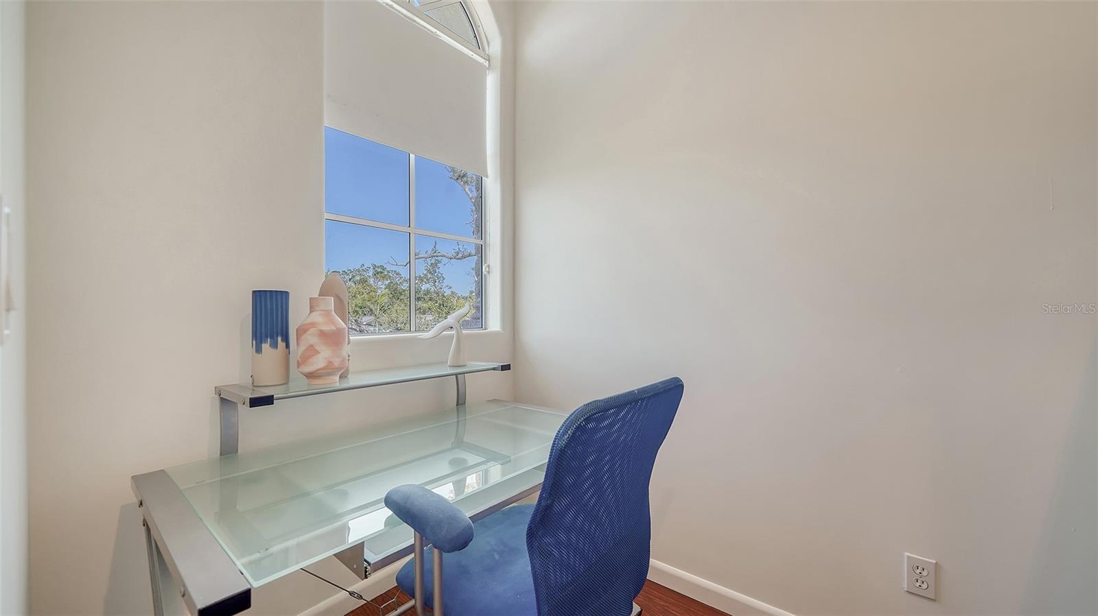 SAPPHIRE SHORES - Residential