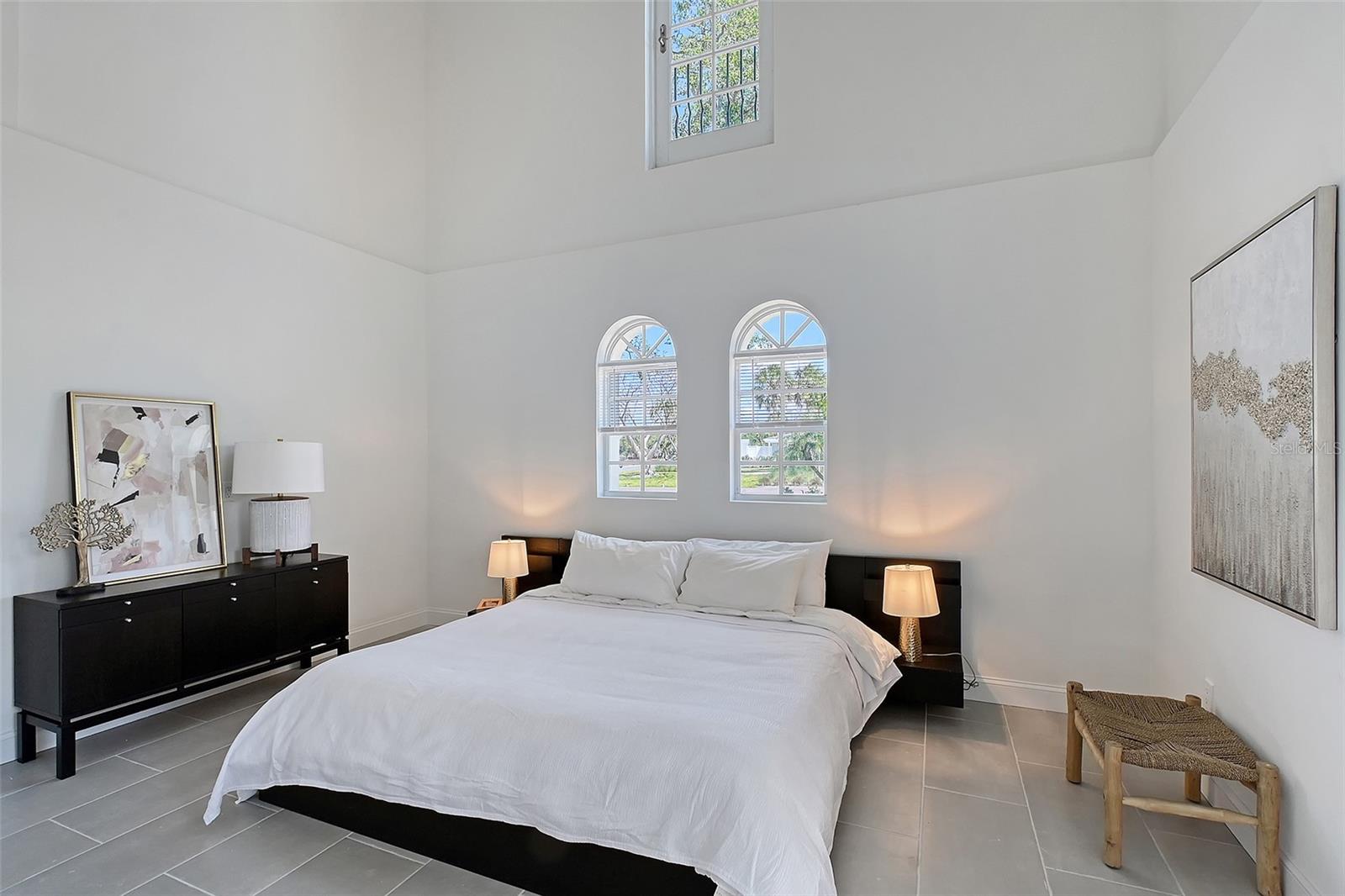 SAPPHIRE SHORES - Residential