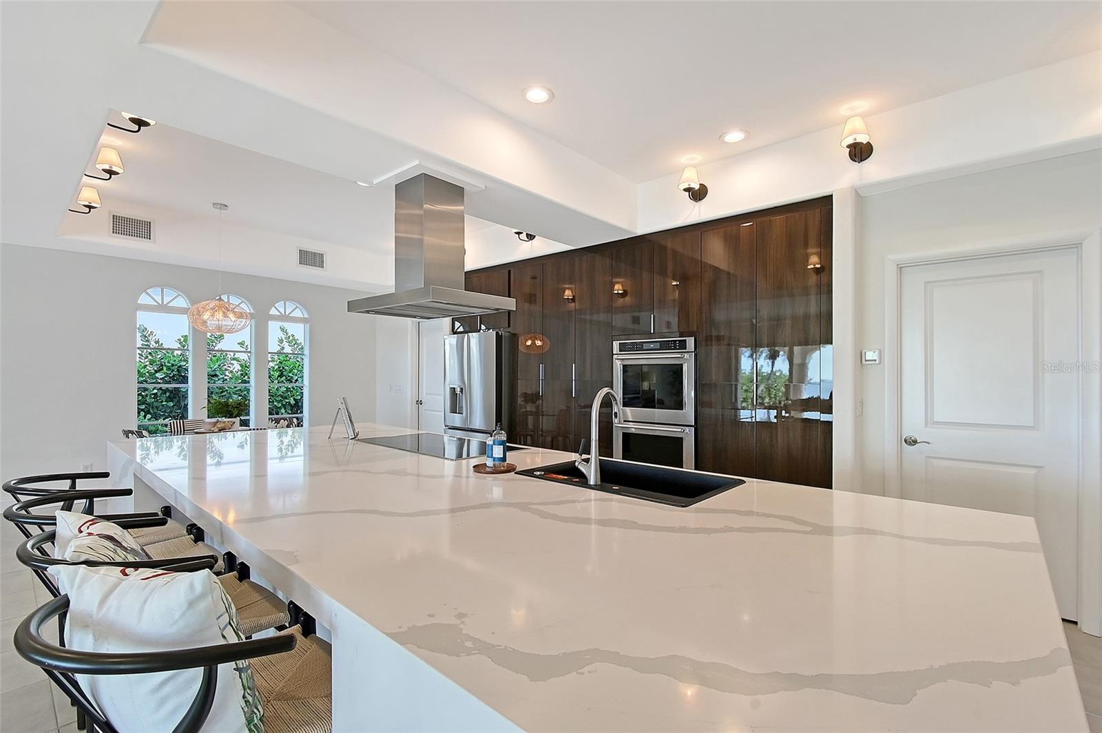 SAPPHIRE SHORES - Residential