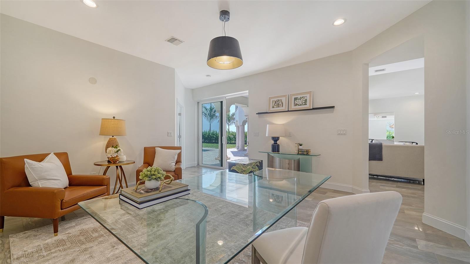 SAPPHIRE SHORES - Residential