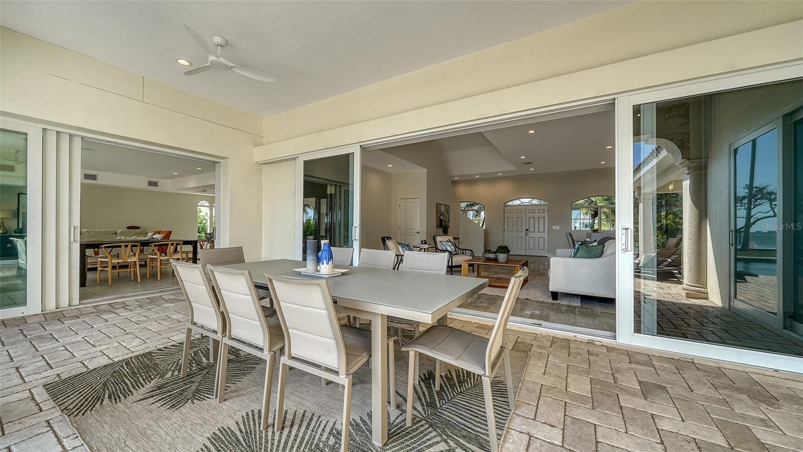 SAPPHIRE SHORES - Residential