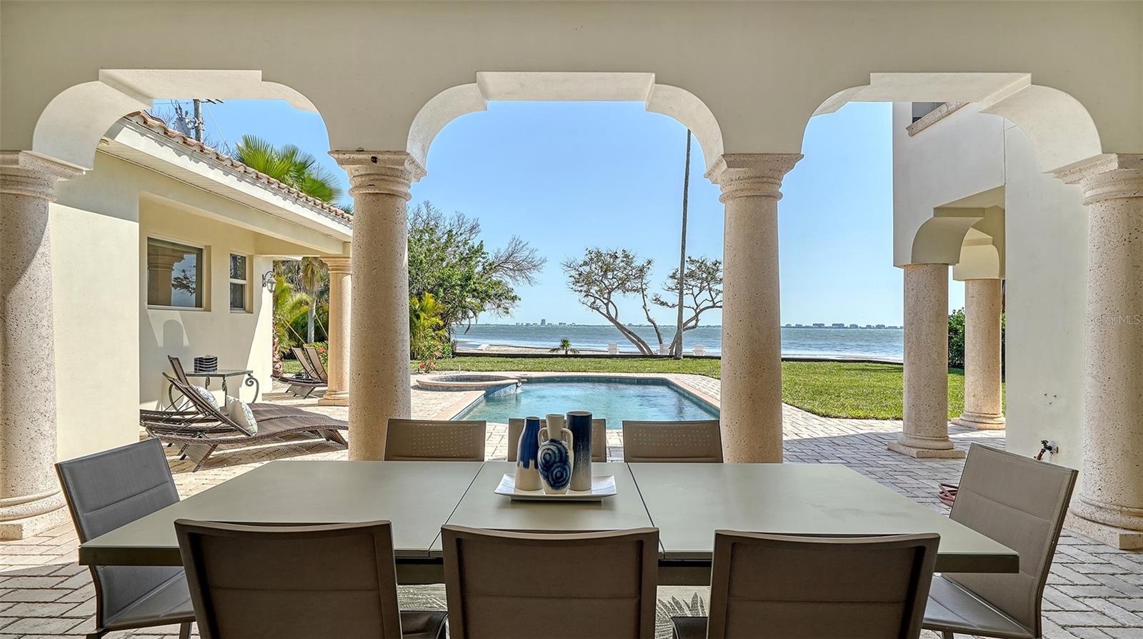 404 S SHORE DRIVE